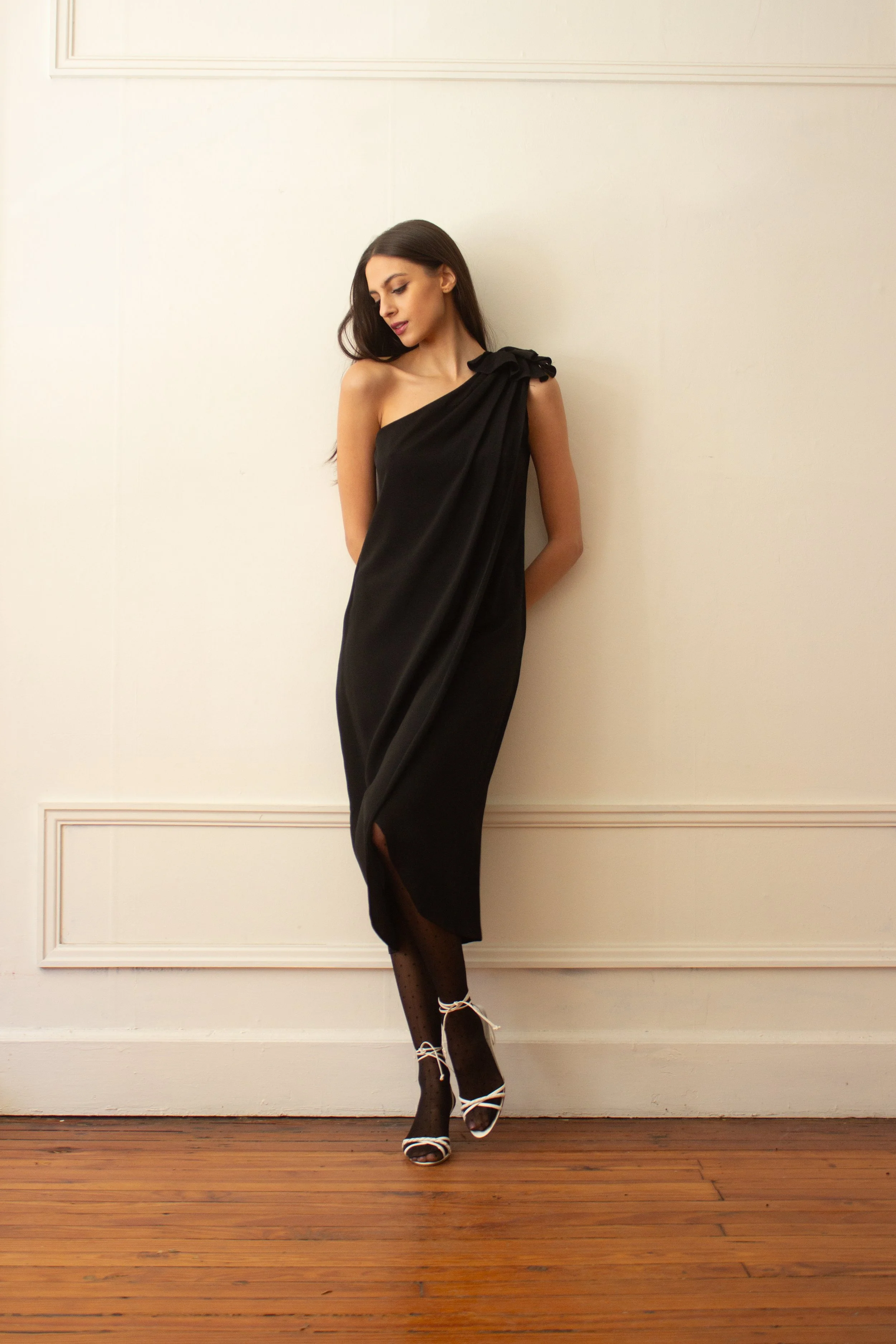 black crepe dress (1 of 4).jpg