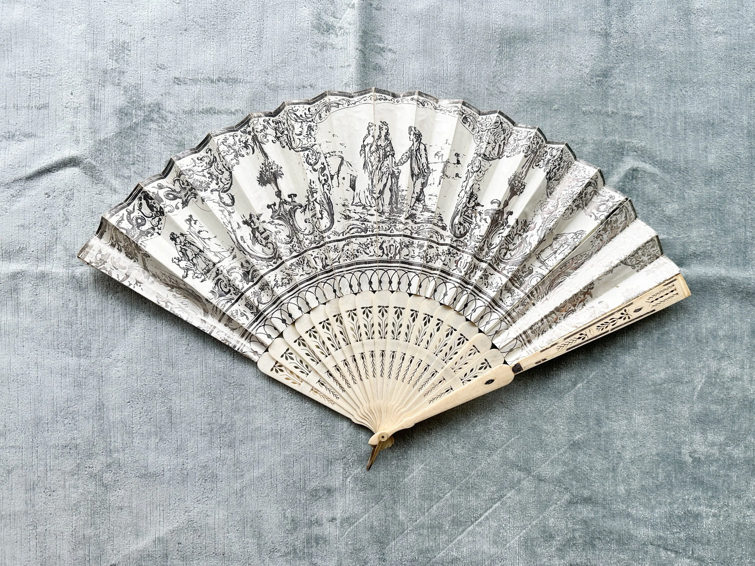 antique fan (3 of 3).jpg