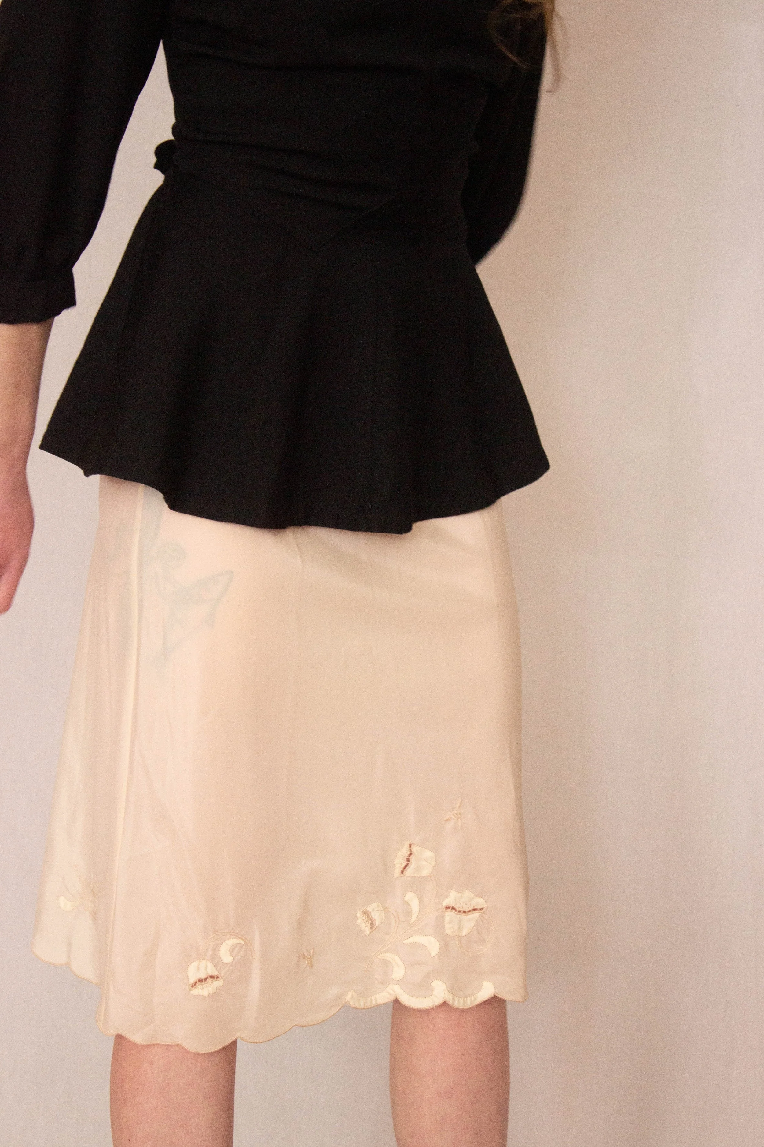 slip skirt (6 of 7).jpg