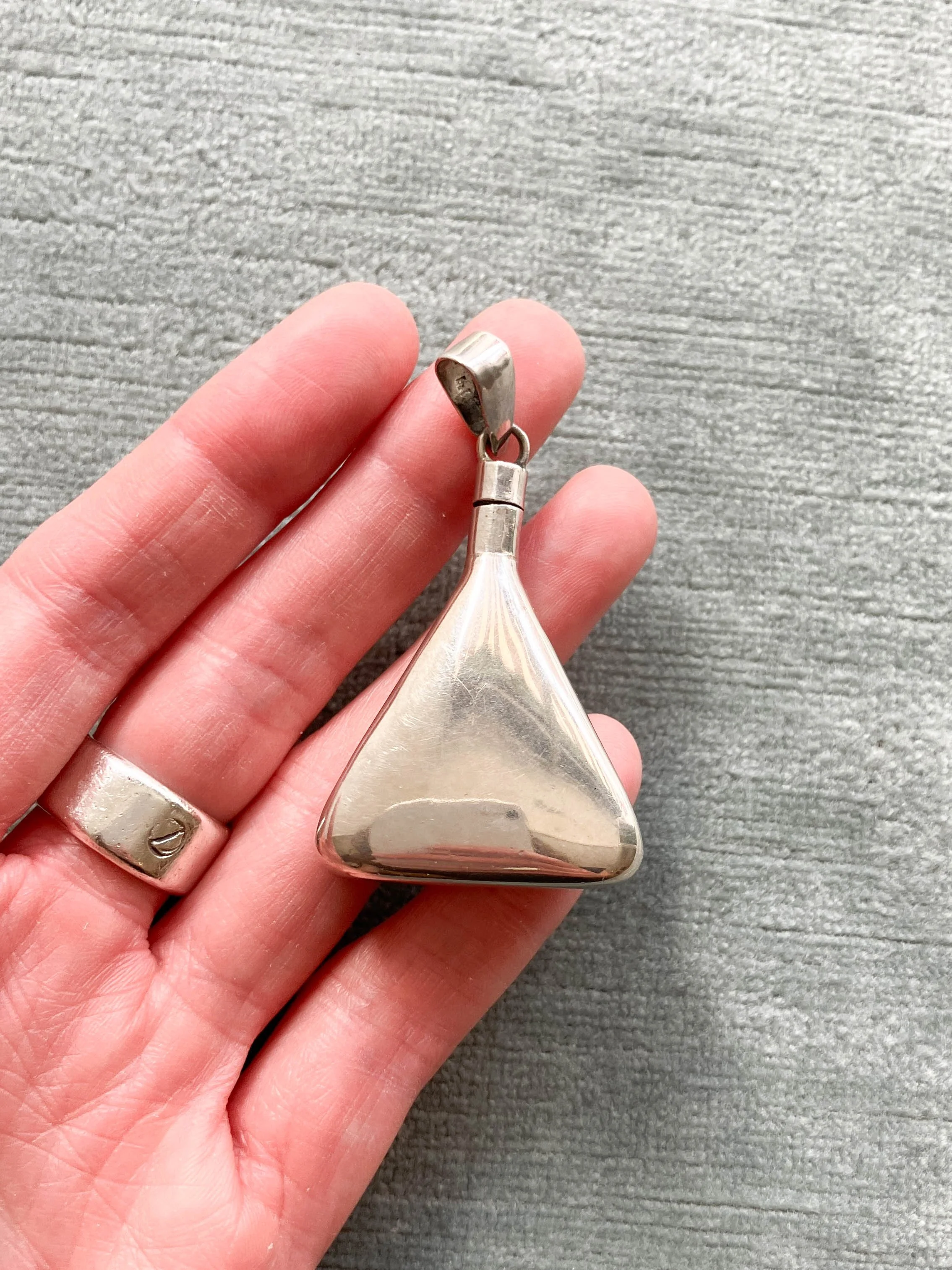 silver pendant triangle (4 of 5).jpg