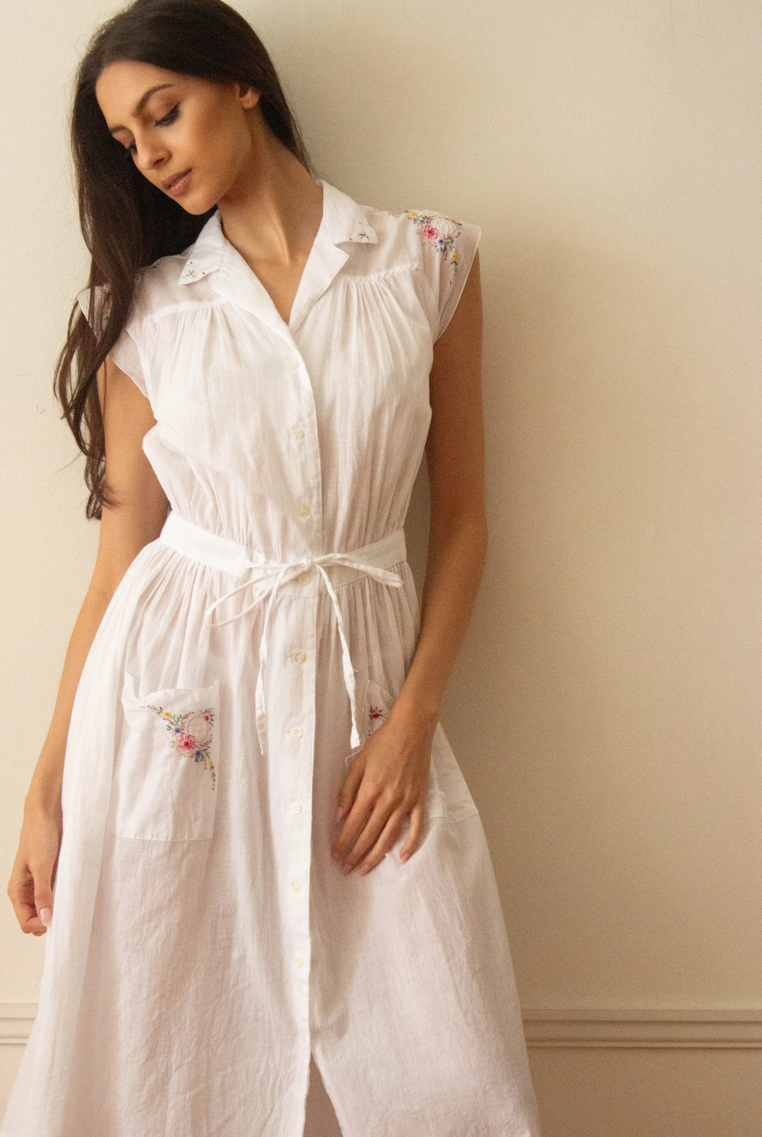embroidered dress (2 of 5).jpg