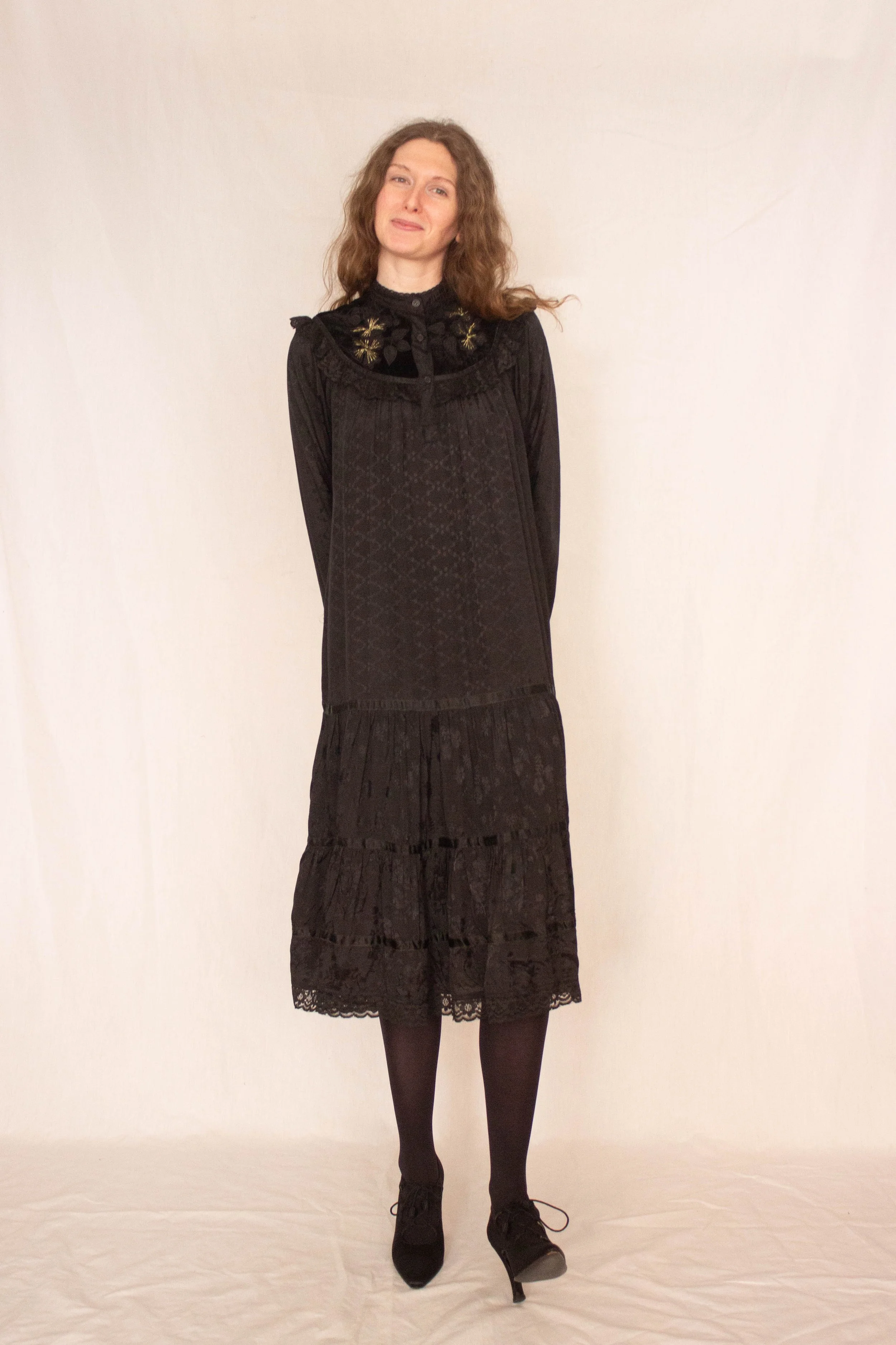 indian gold embroidered dress (4 of 8).jpg