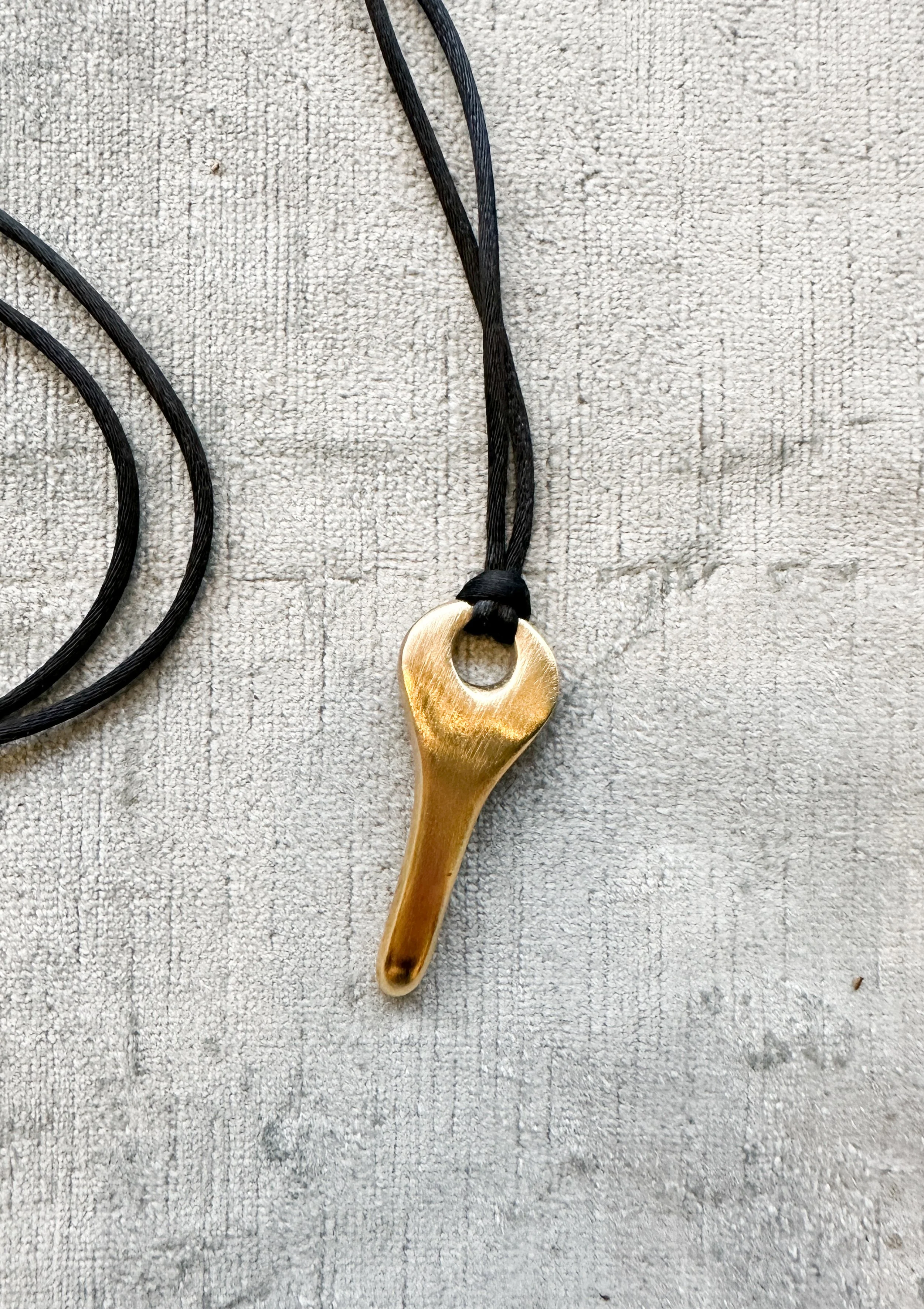 DK NECKLACE (2 of 3).jpg