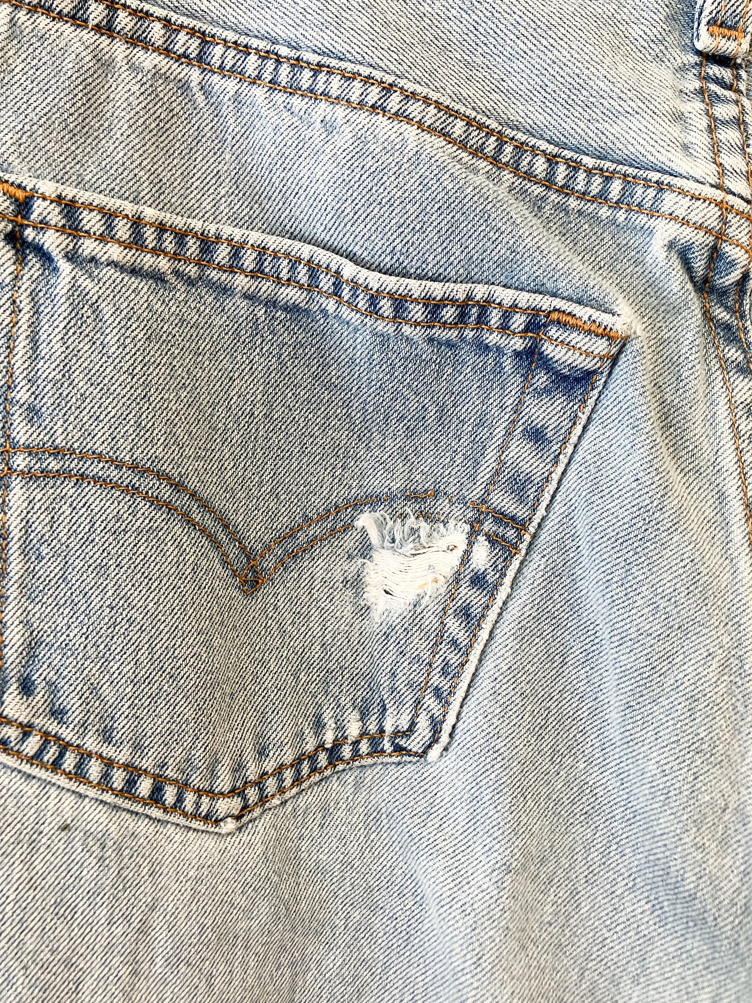 levis with knee (7 of 9).jpg