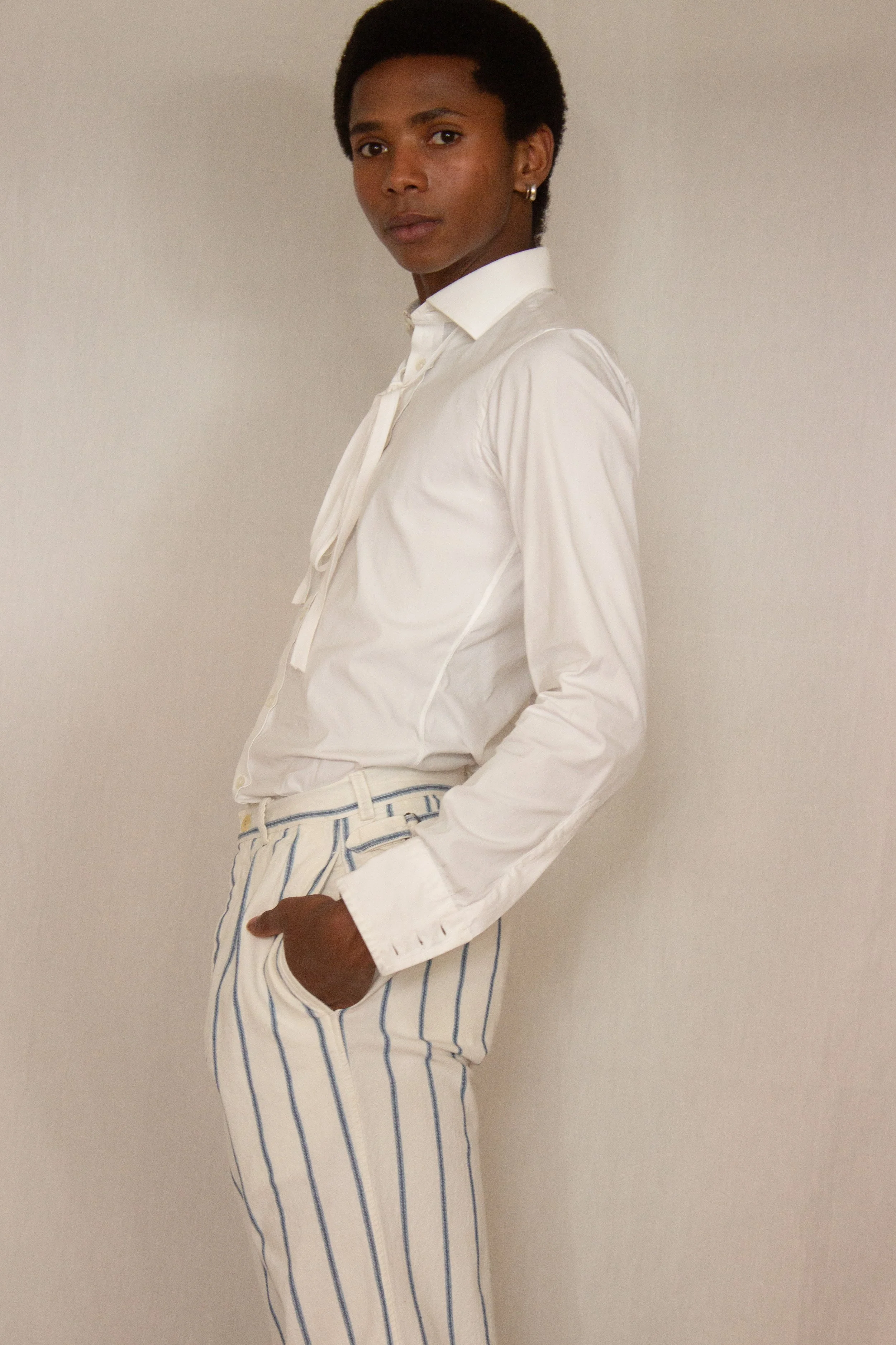 white and blue outfit (7 of 8).jpg