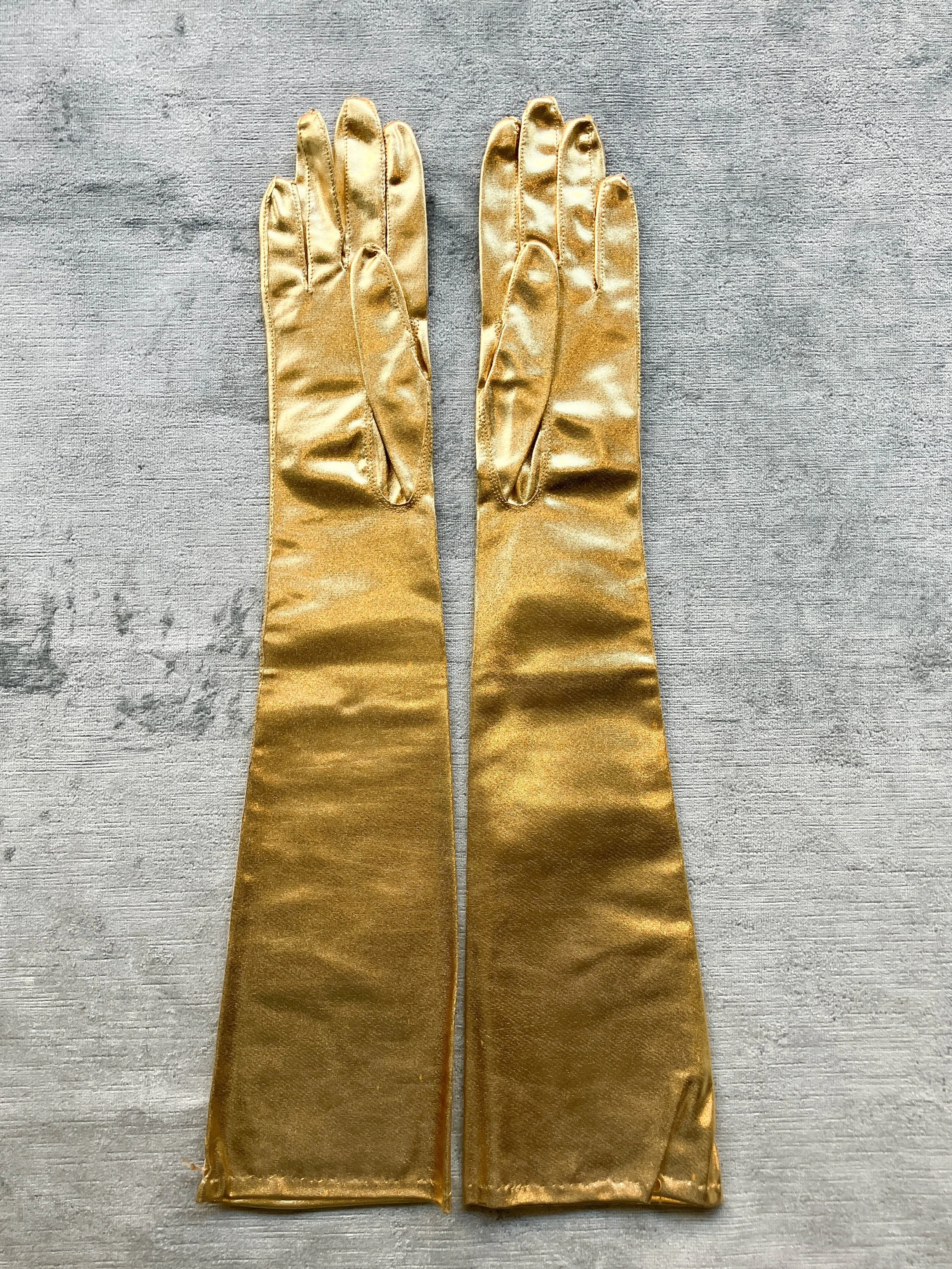 gold nan duskin (5 of 5).jpg