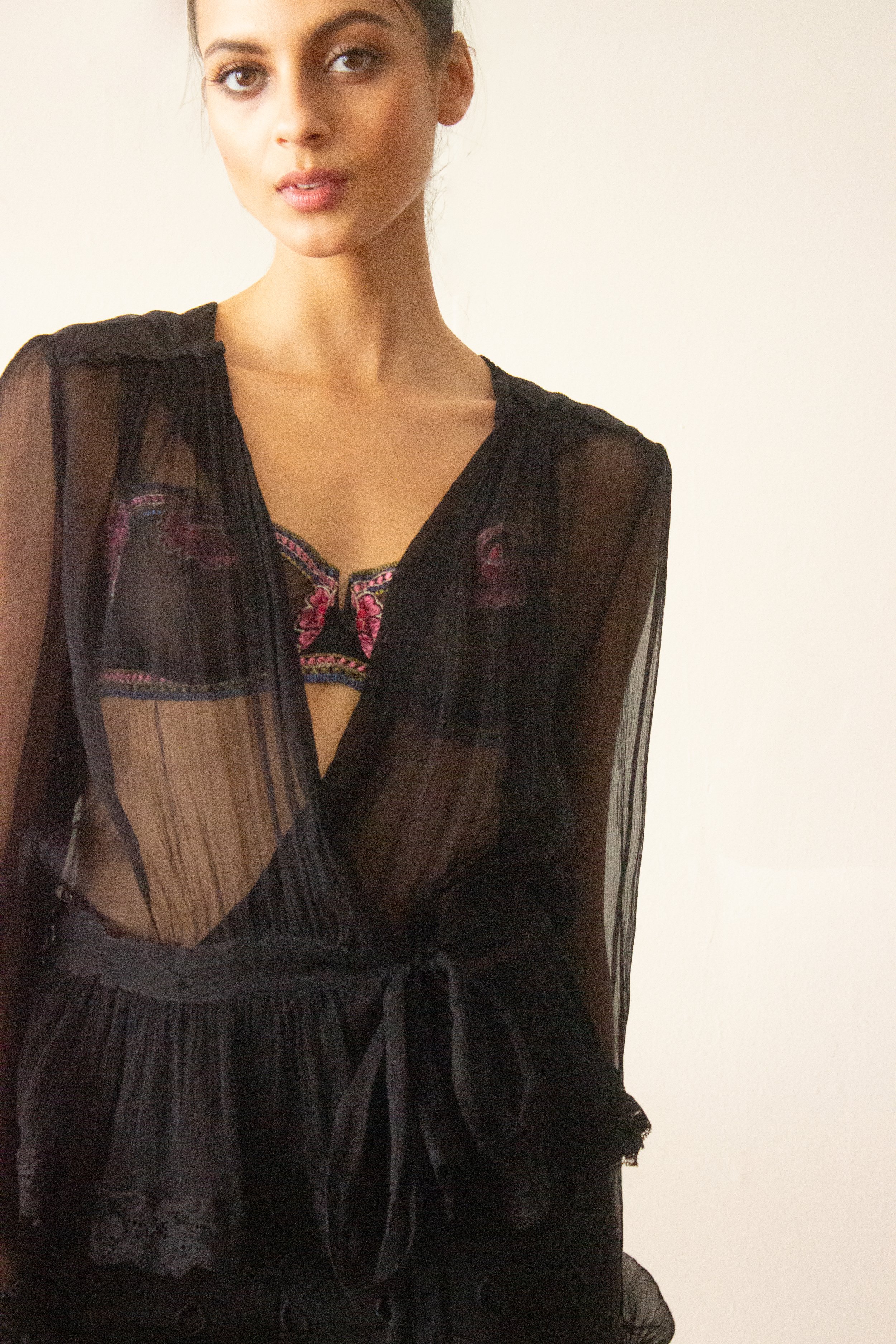 d&g silk chiffon top (6 of 6).jpg