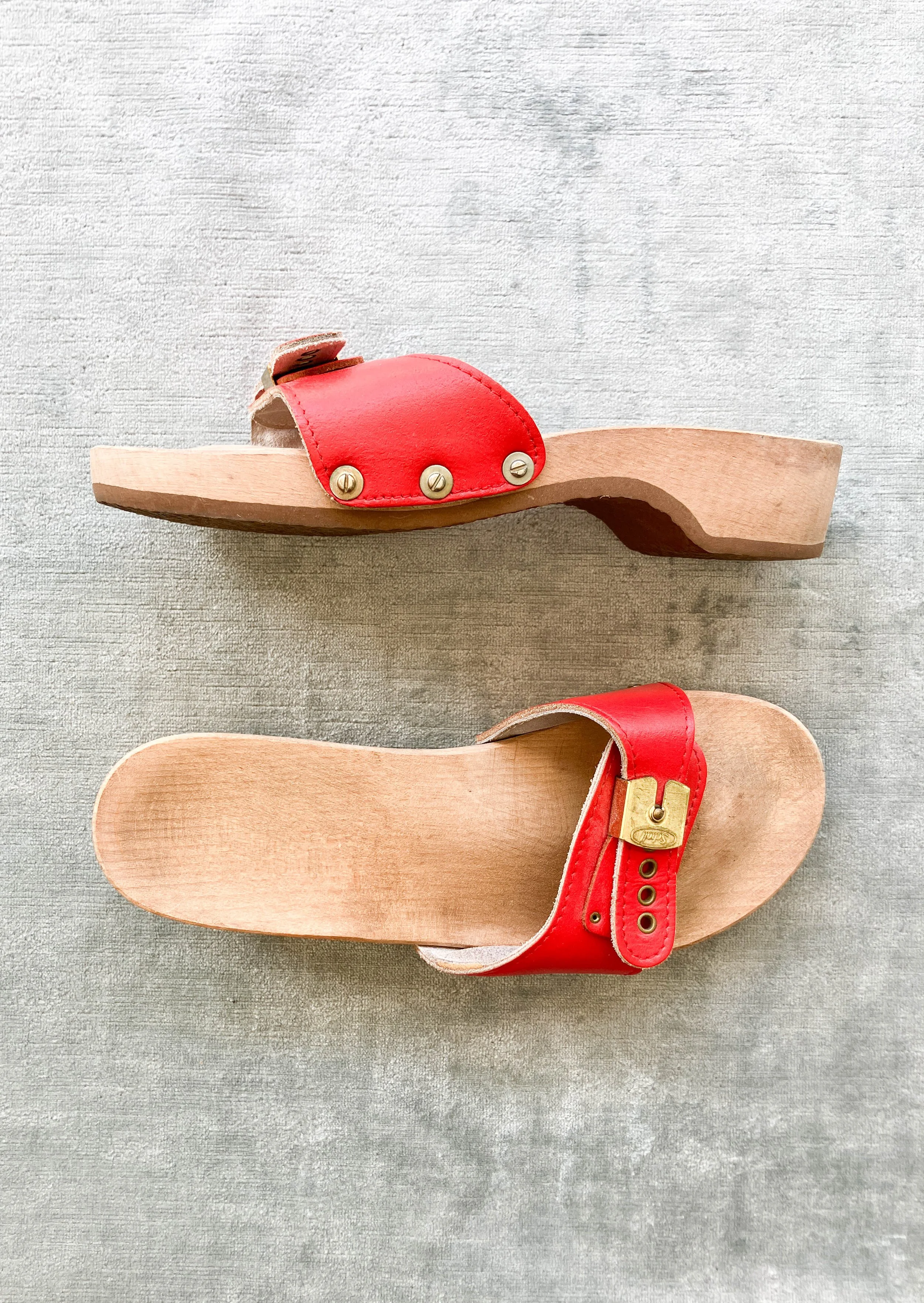 doctor scholls red (6 of 8).jpg