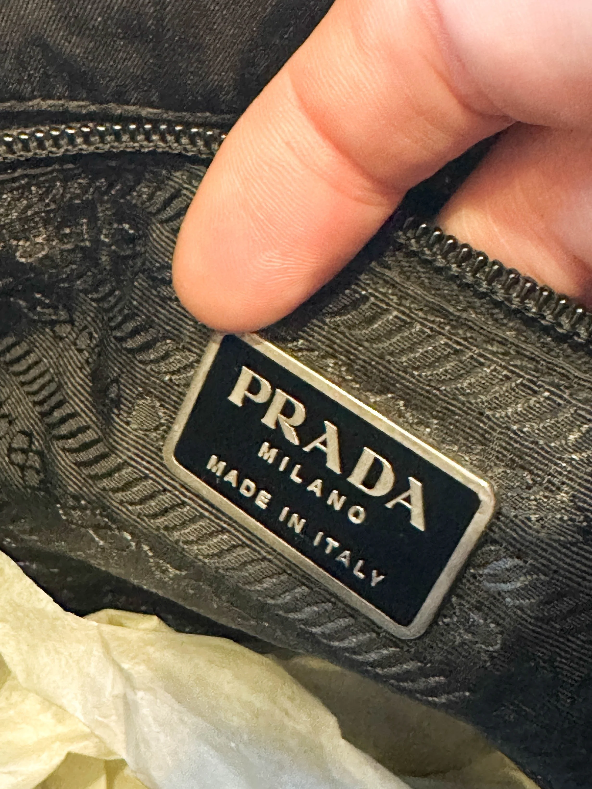 prada tote (3 of 4).jpg