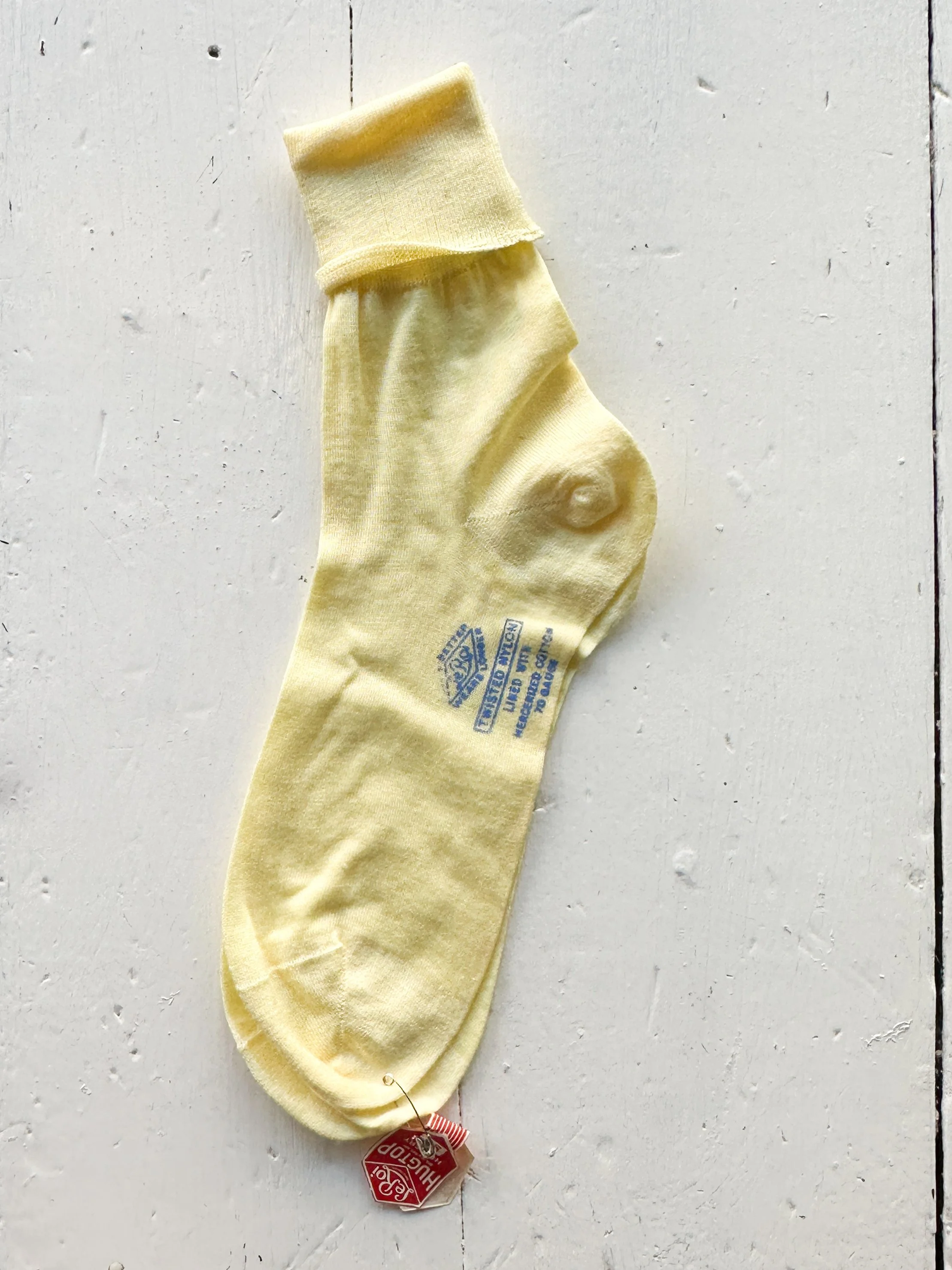 yellow bobby (3 of 3).jpg