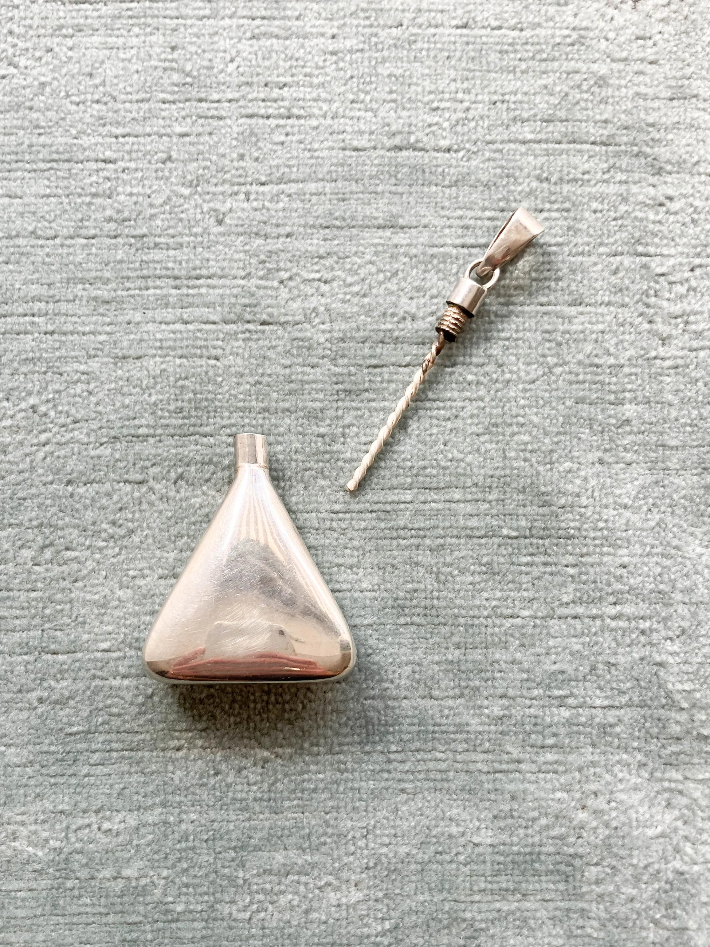 silver pendant triangle (3 of 5).jpg