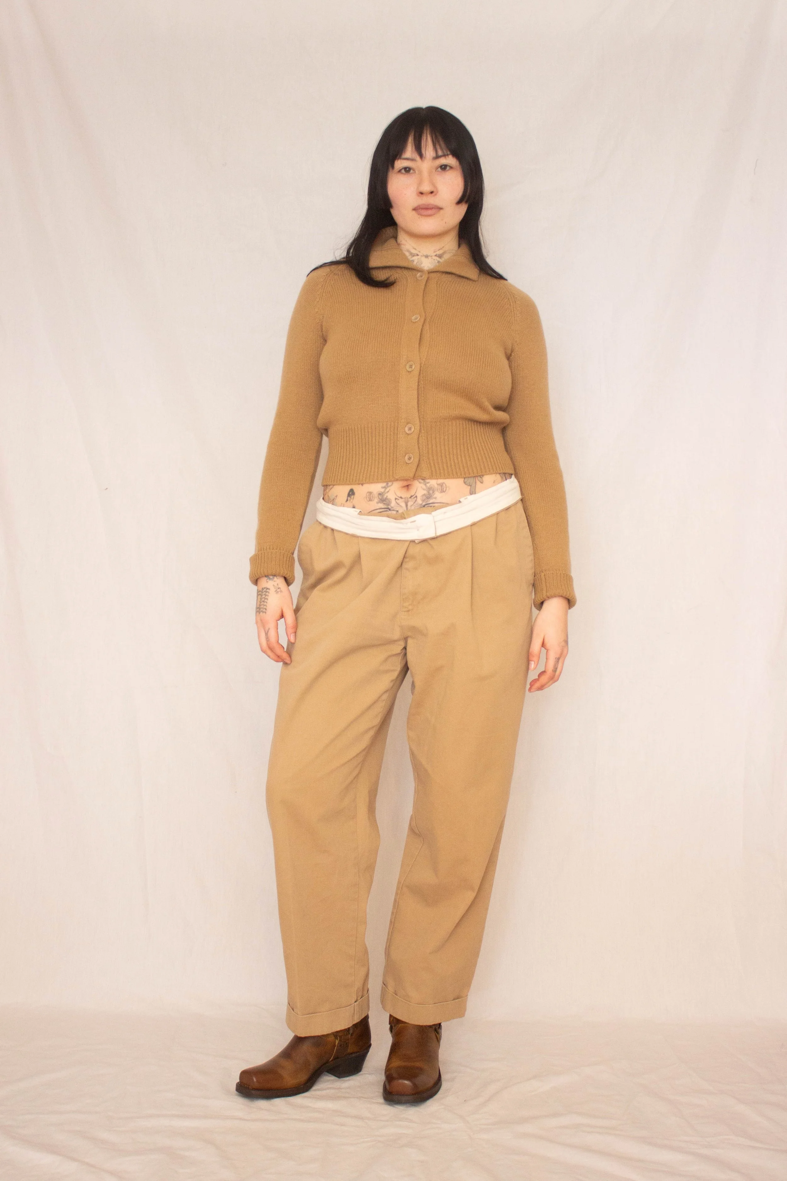 khaki outfit (2 of 8).jpg