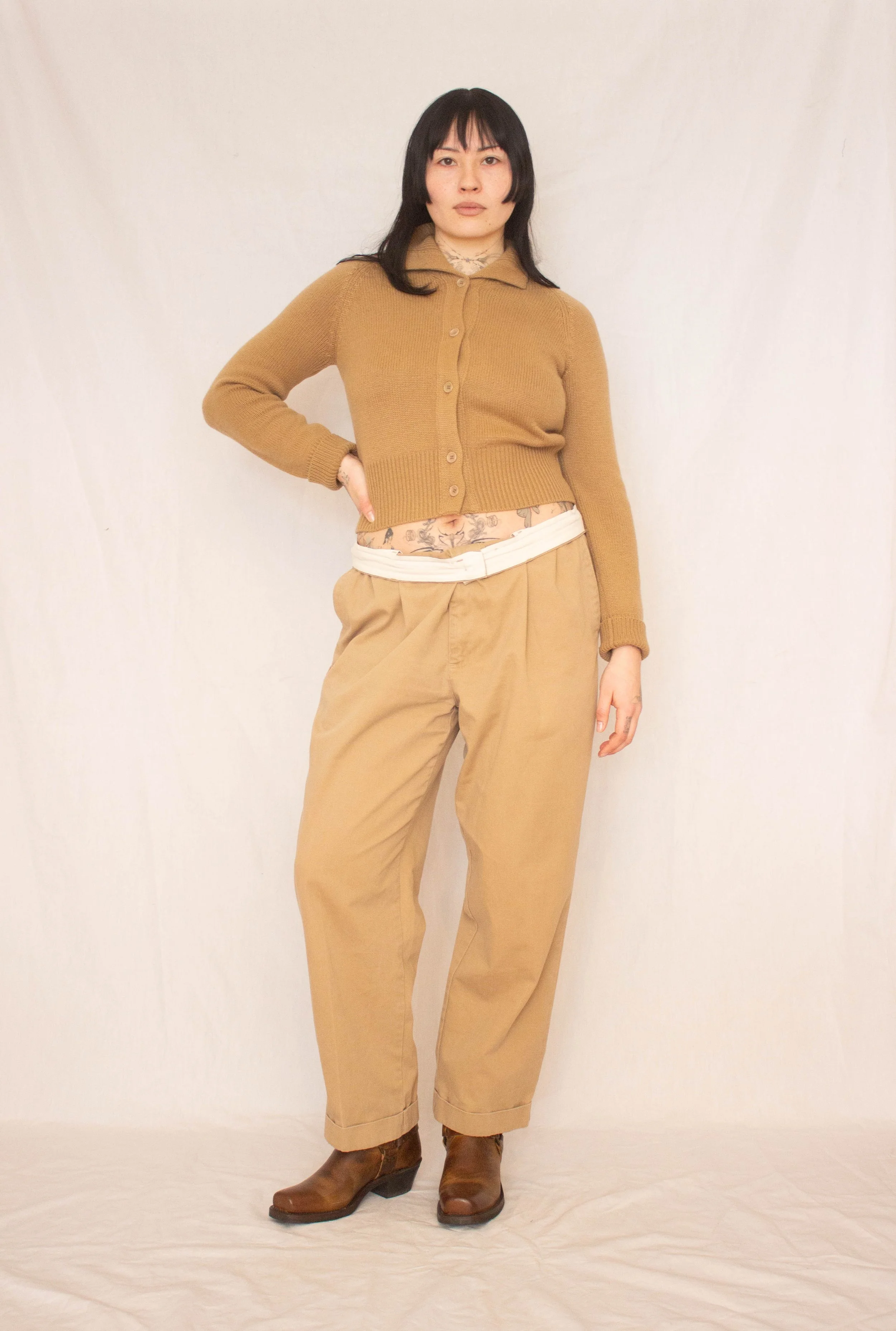 khaki outfit (3 of 8).jpg