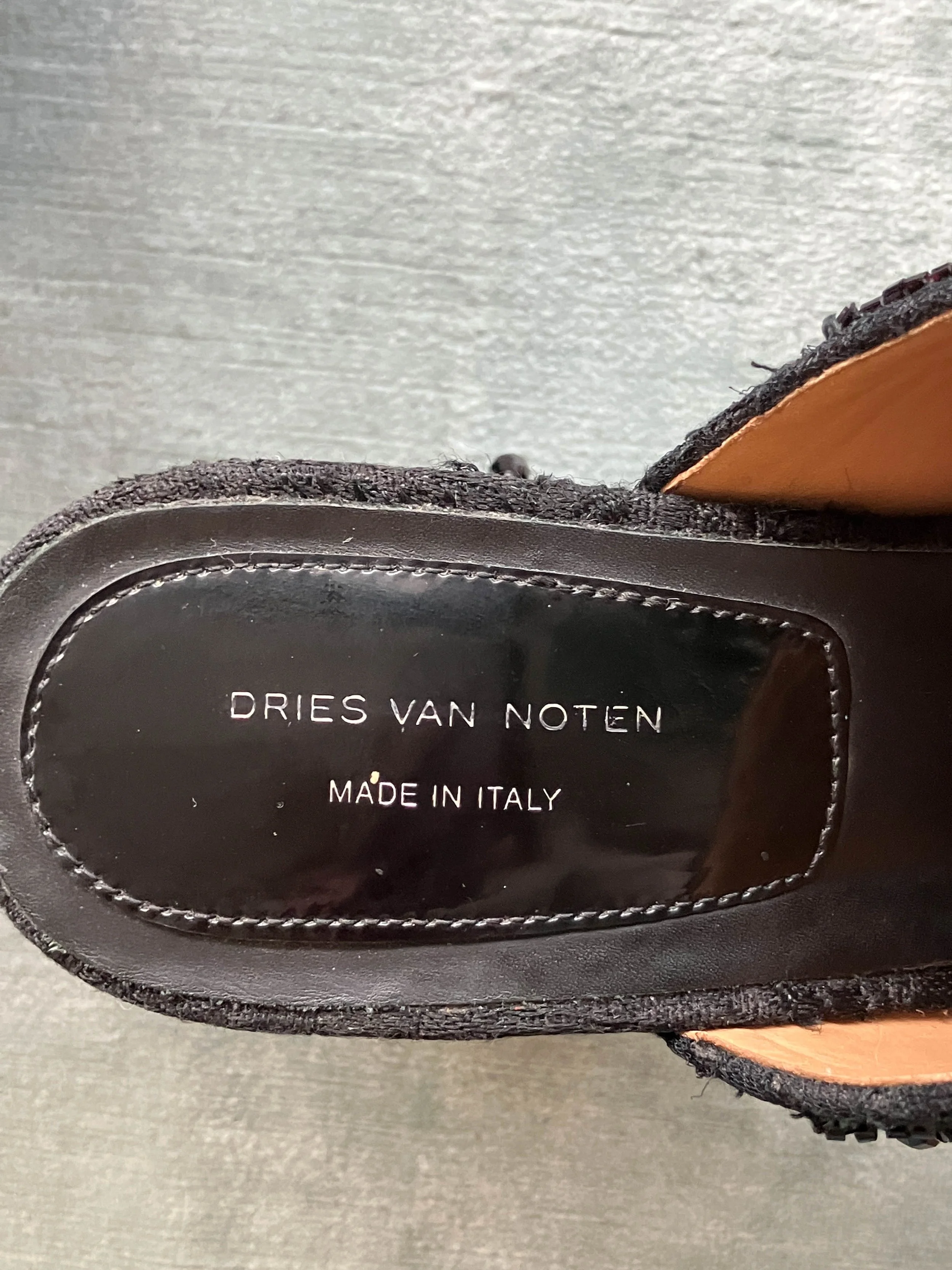 dries shoes (5 of 5).jpg