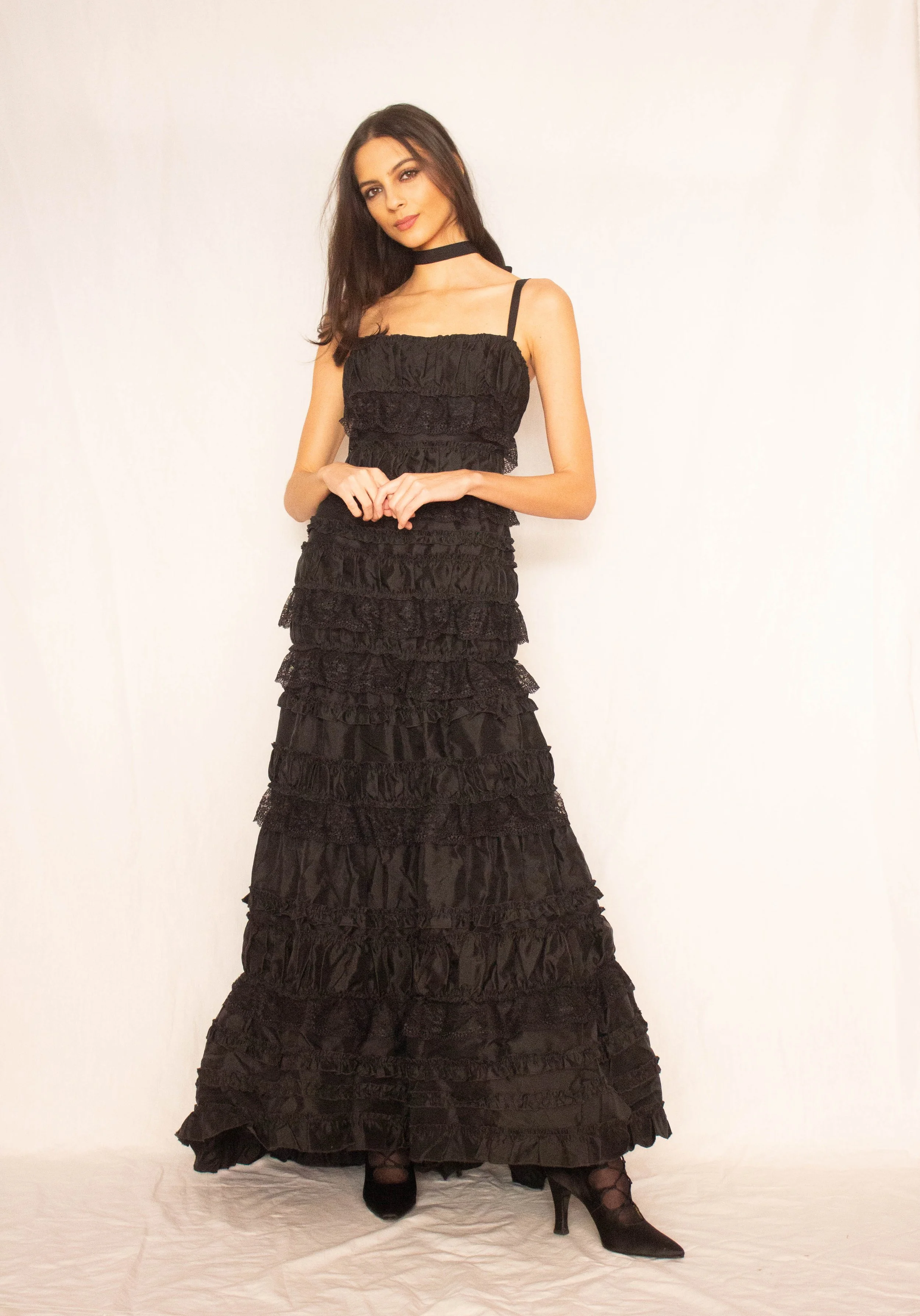 lace gown (2 of 6).jpg