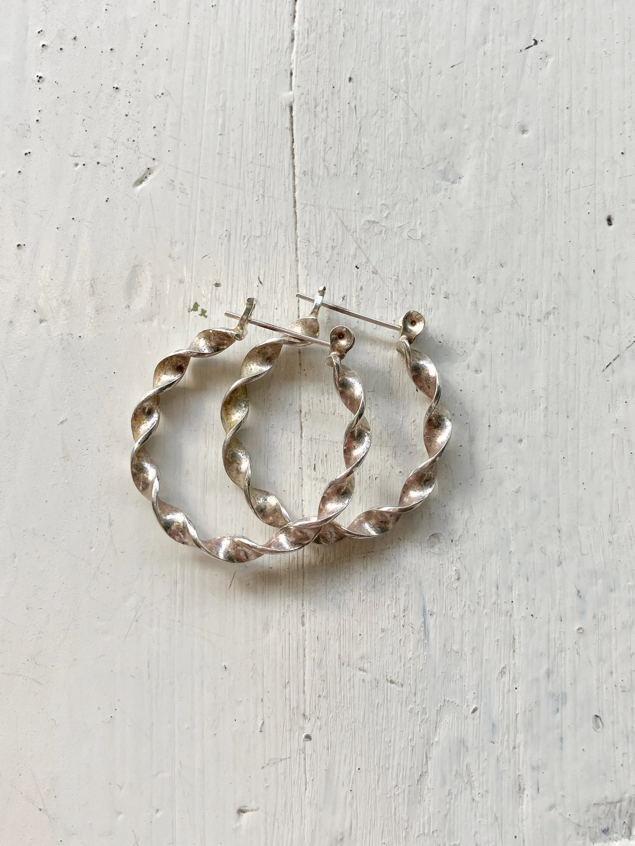 twist hoops (2 of 4).jpg