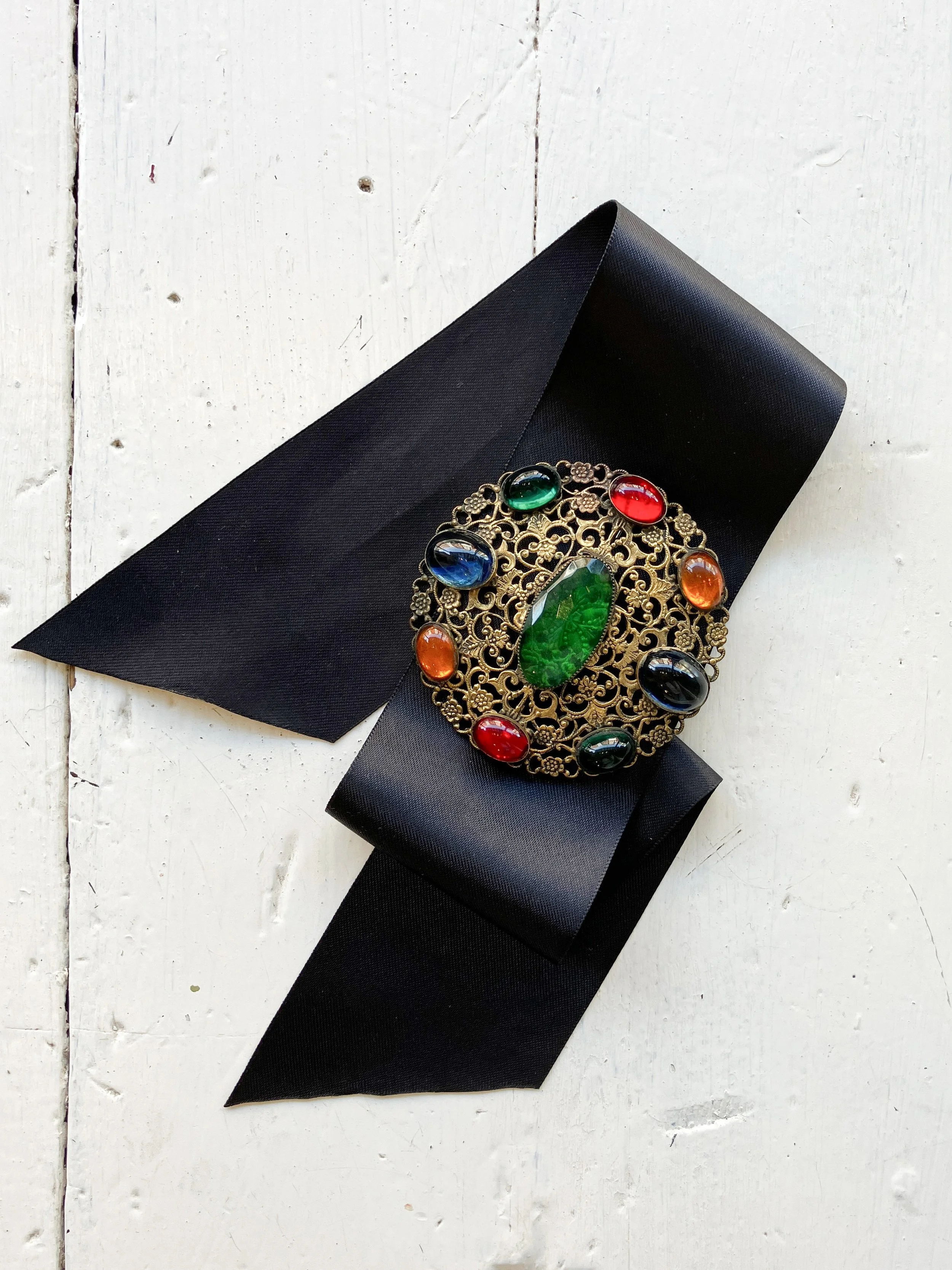 brooch (1 of 4).jpg