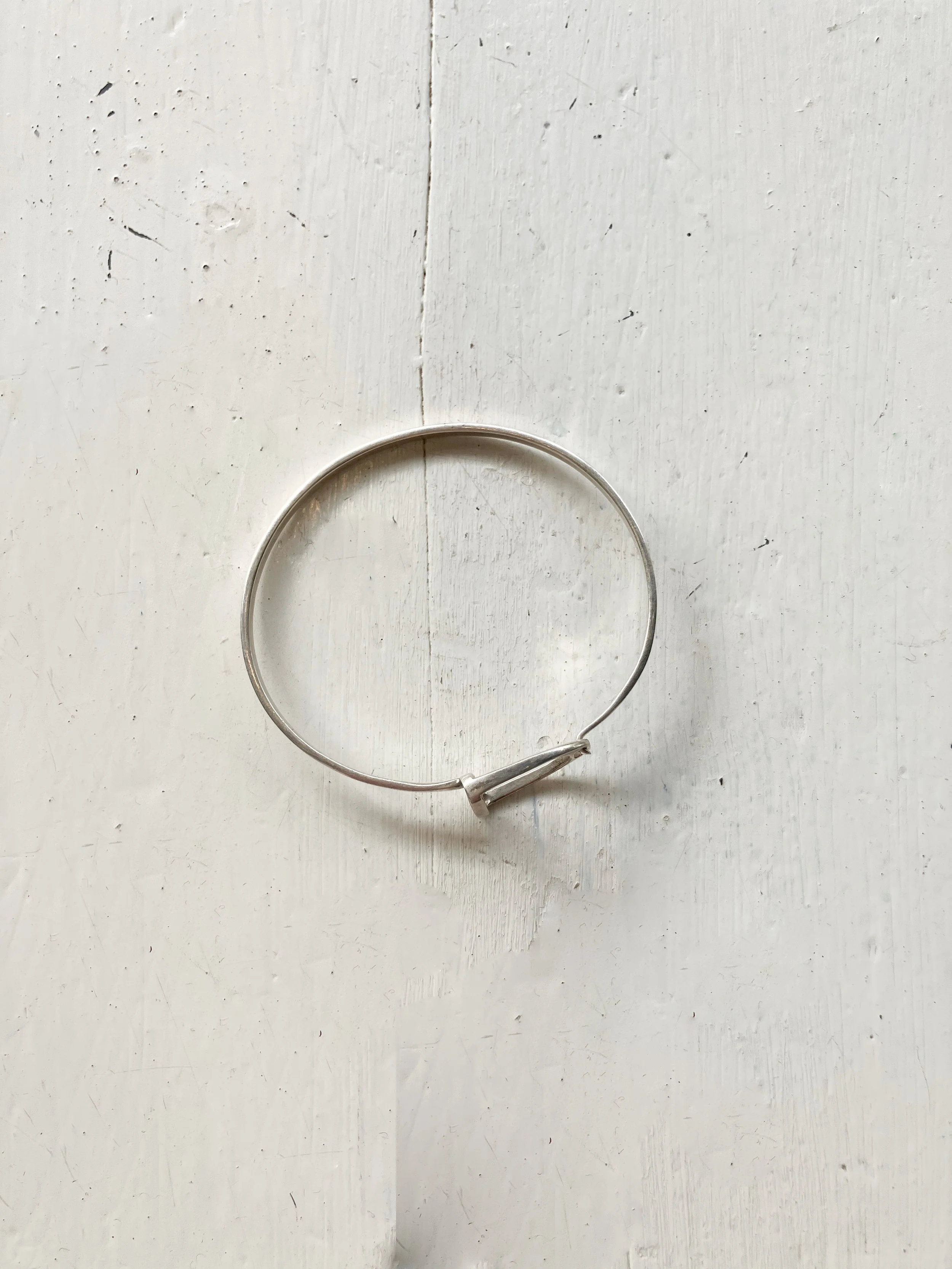 clasp bangle (2 of 3).jpg