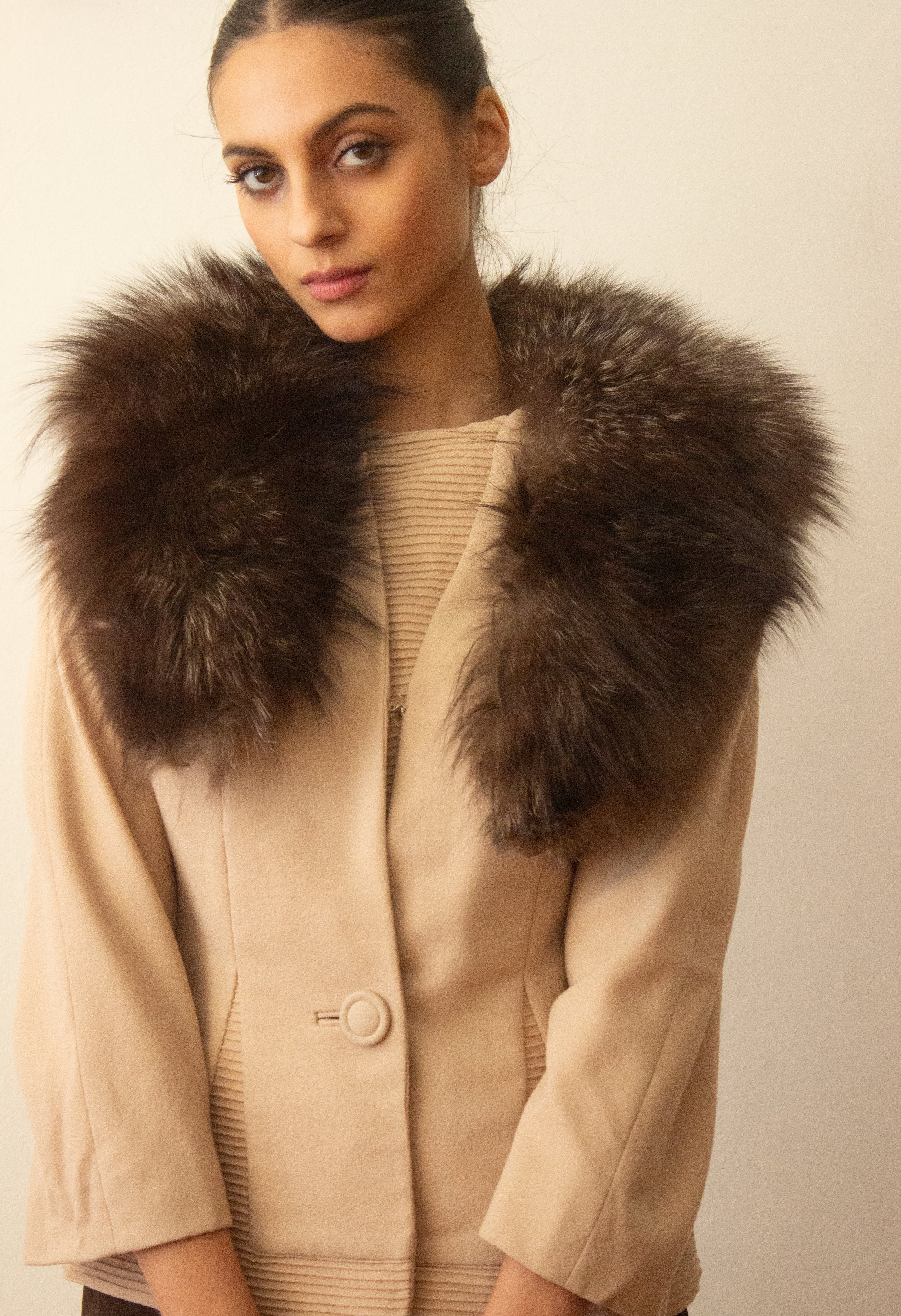 fur collar lilli ann (4 of 6).jpg