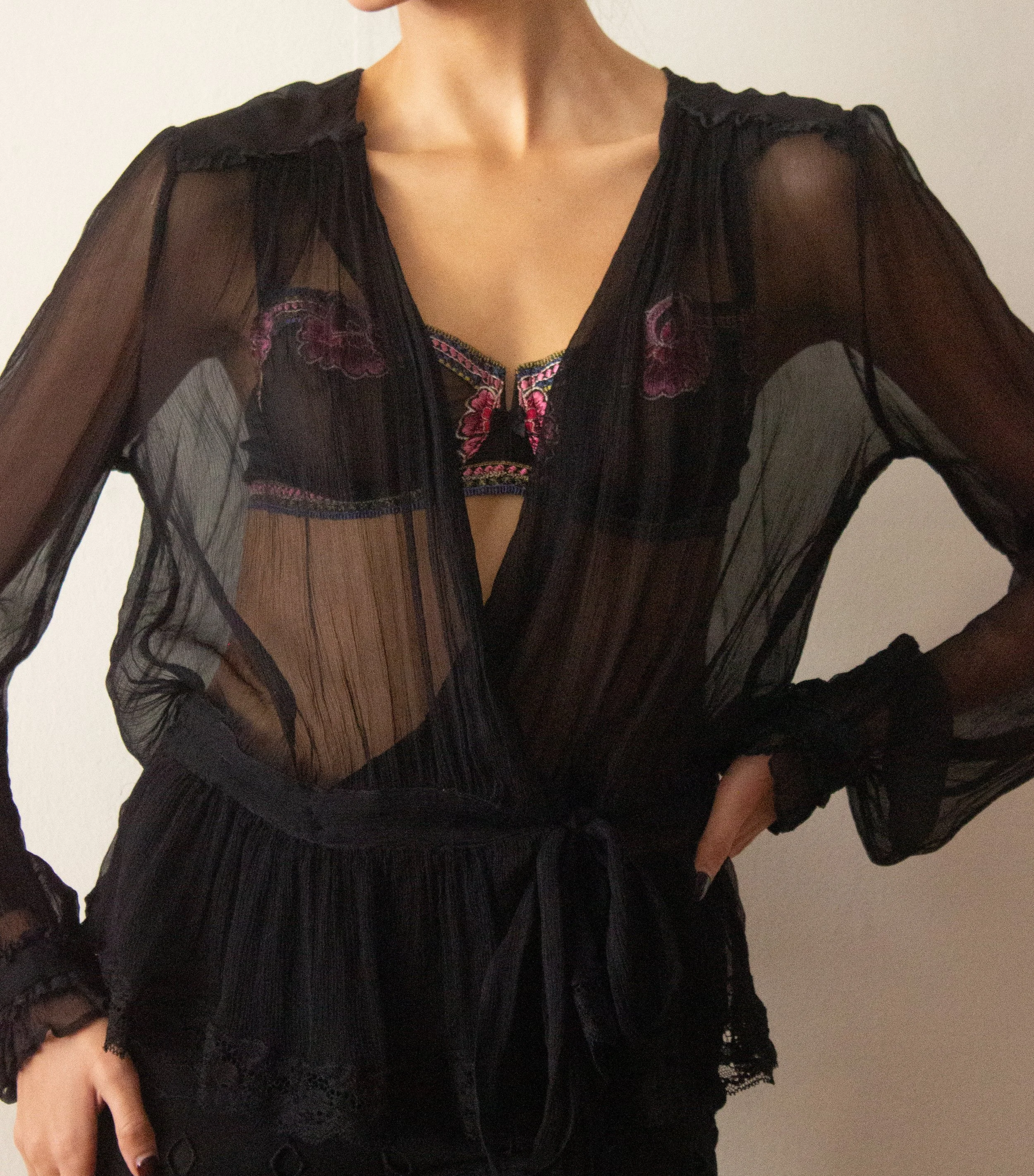 d&g silk chiffon top (5 of 6).jpg