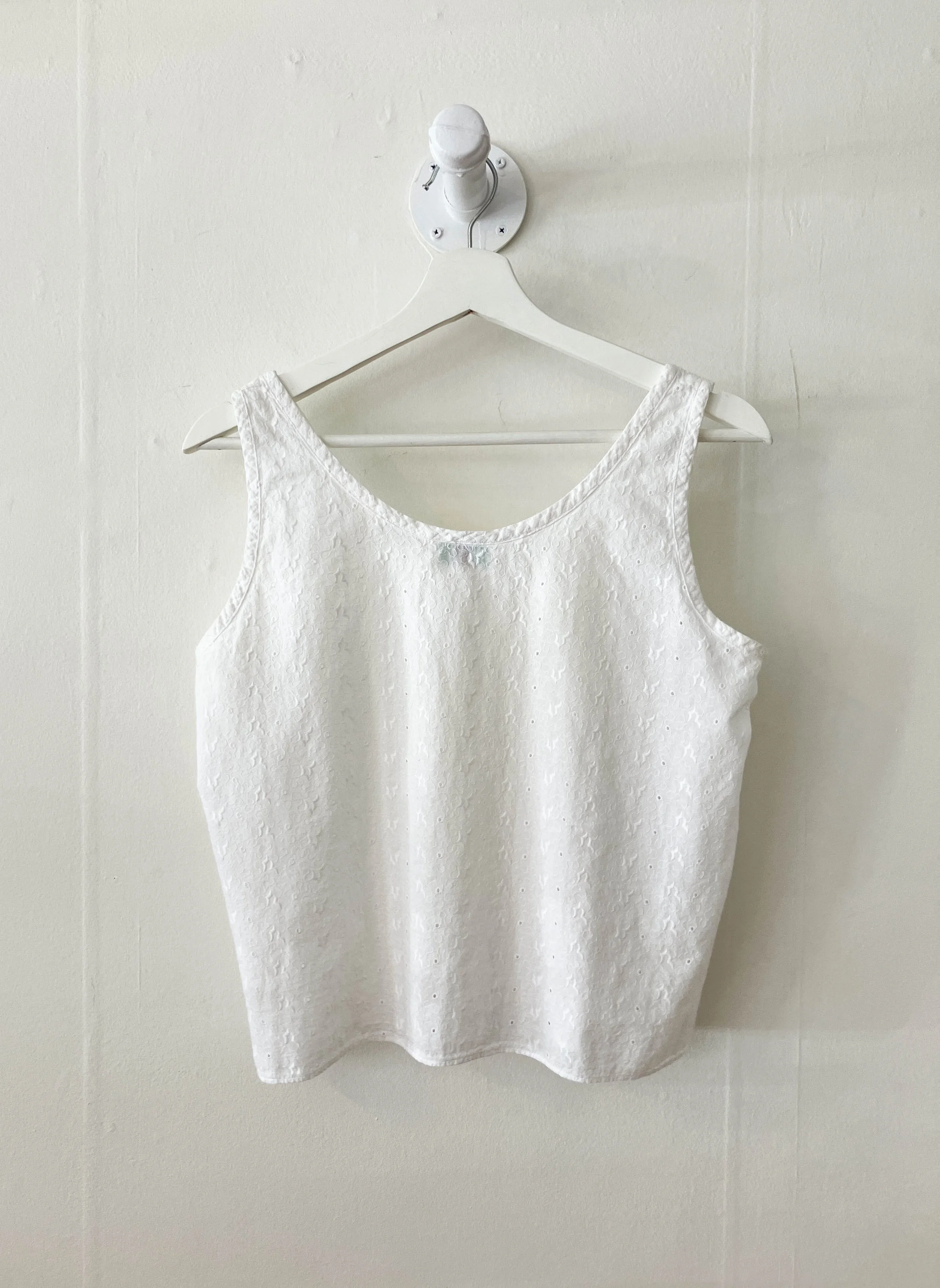 linen and eyelet (4 of 11).jpg