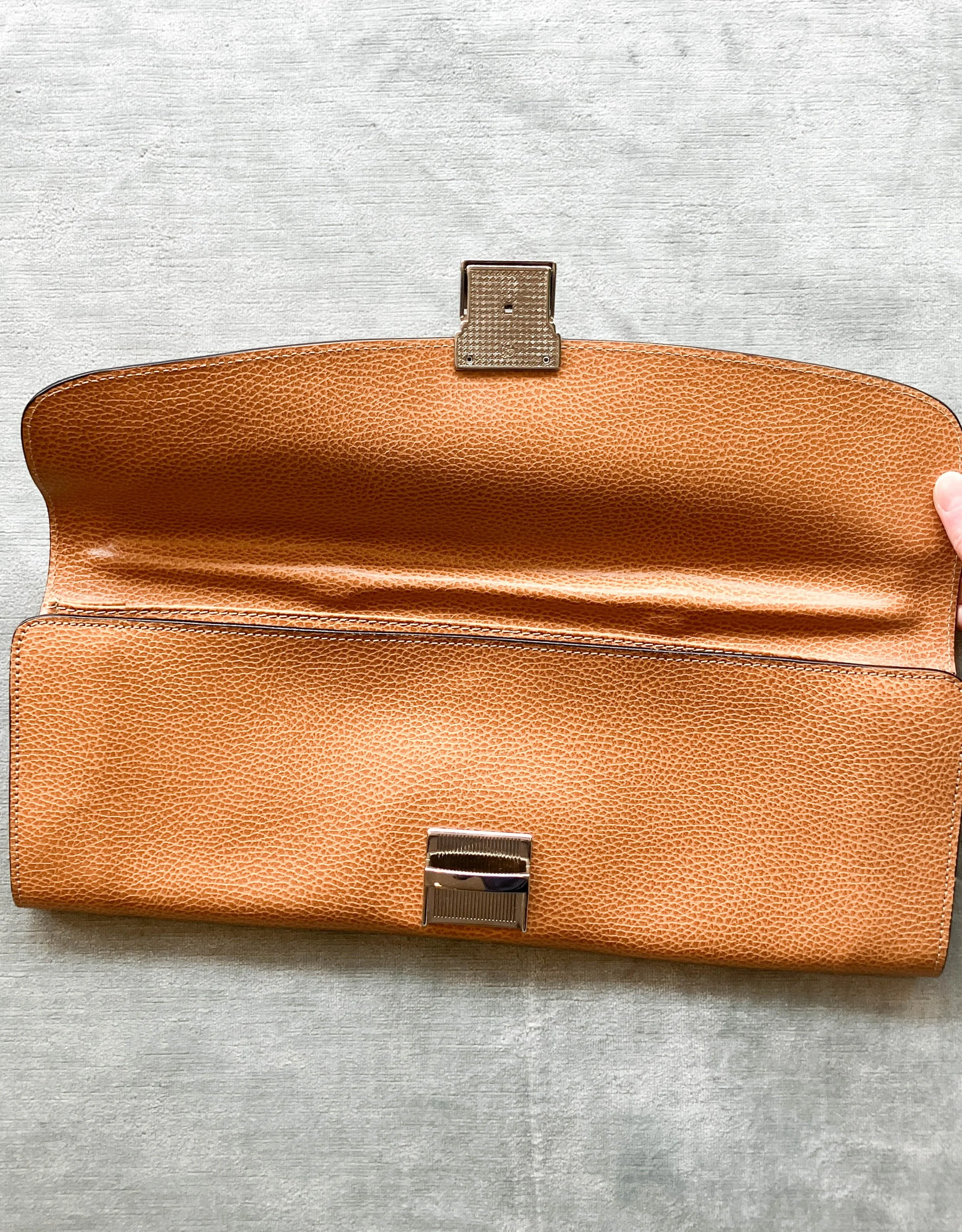 tan clutch (3 of 8).jpg