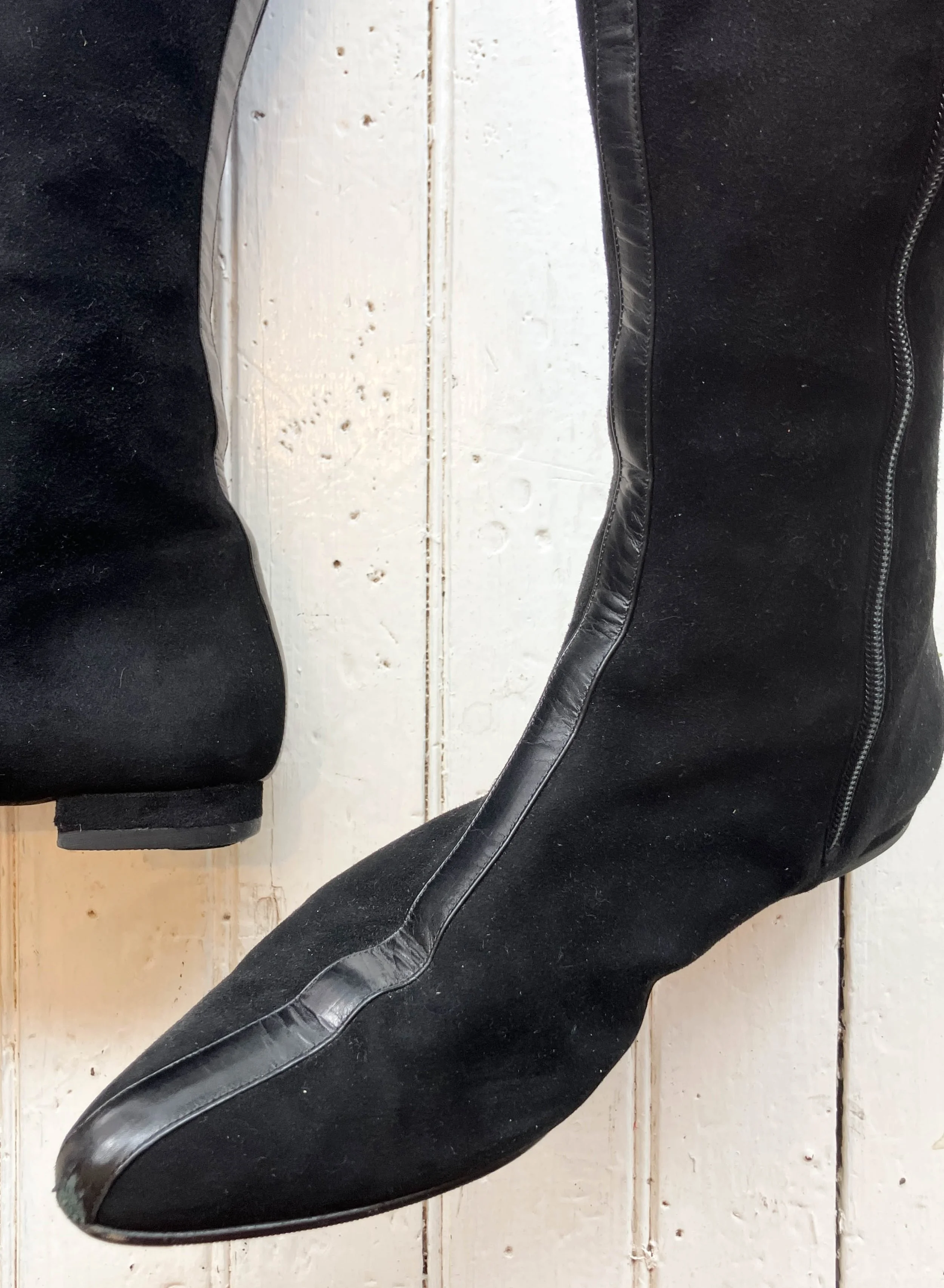 manolo blahnik boots (3 of 5).jpg