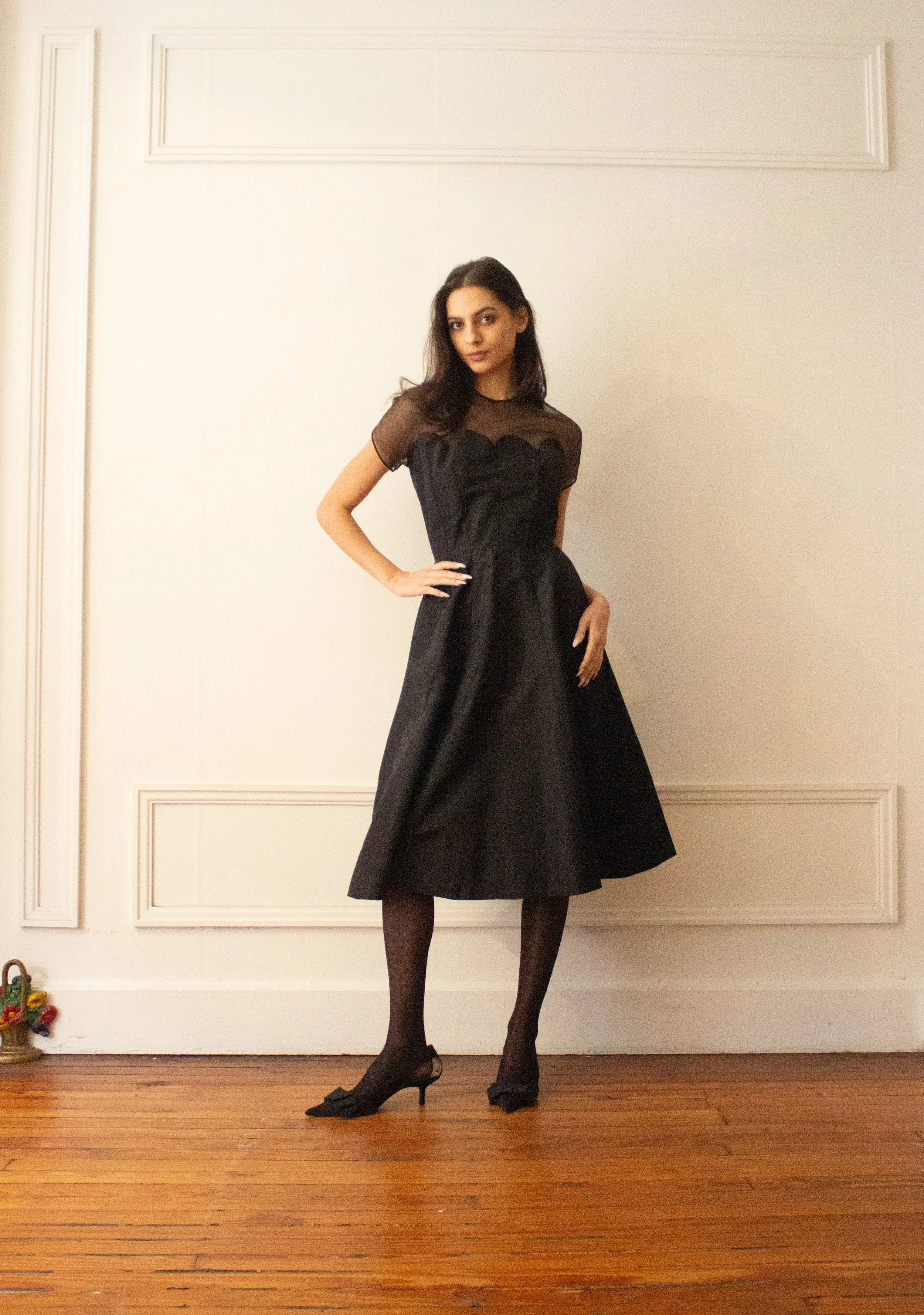 scalloped cocktail dress (1 of 5).jpg