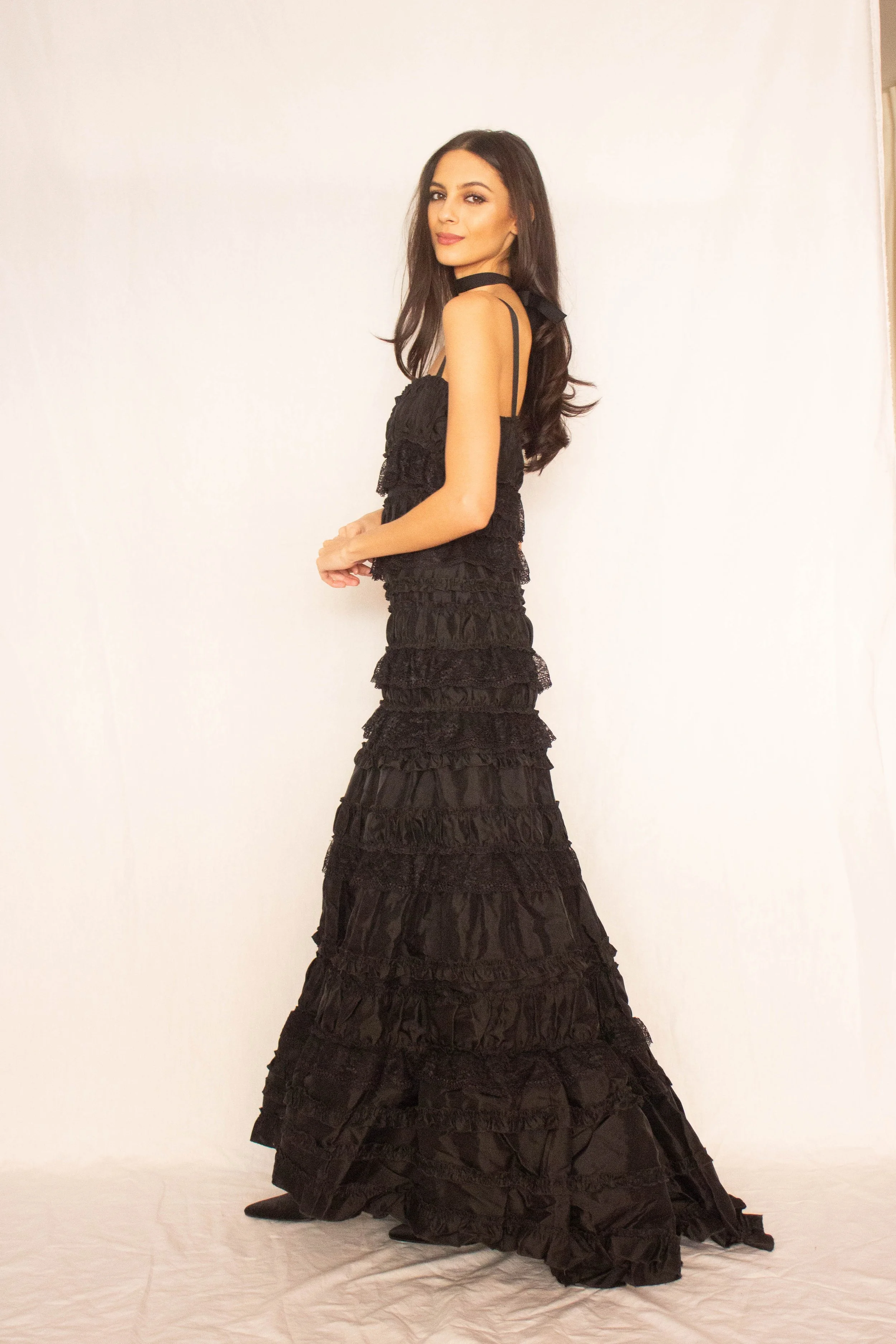 lace gown (4 of 6).jpg