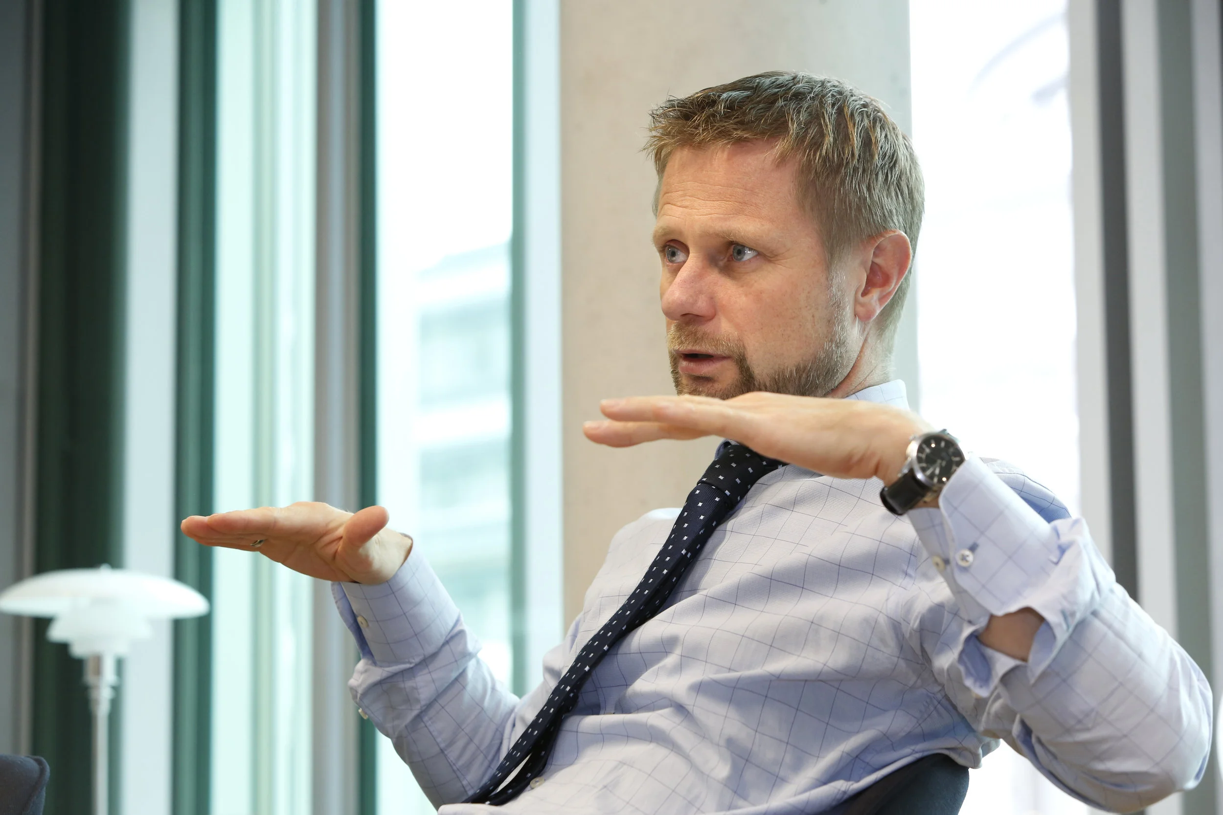 Det er Helse- og omsorgsdepartementet som har lagt fram forslaget om kutt. Her ved helseminister Bent Høie (H). FOTO: NordForsk/Terje Heiestad.