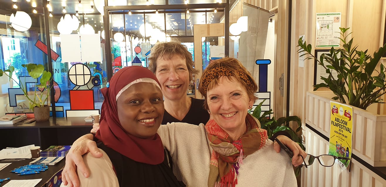 Abloom-leder Faridah, forsker Berit Berg (NTNU) og sosialantropolog Hilde Berge ved LMS-barn og unge ved OUS.