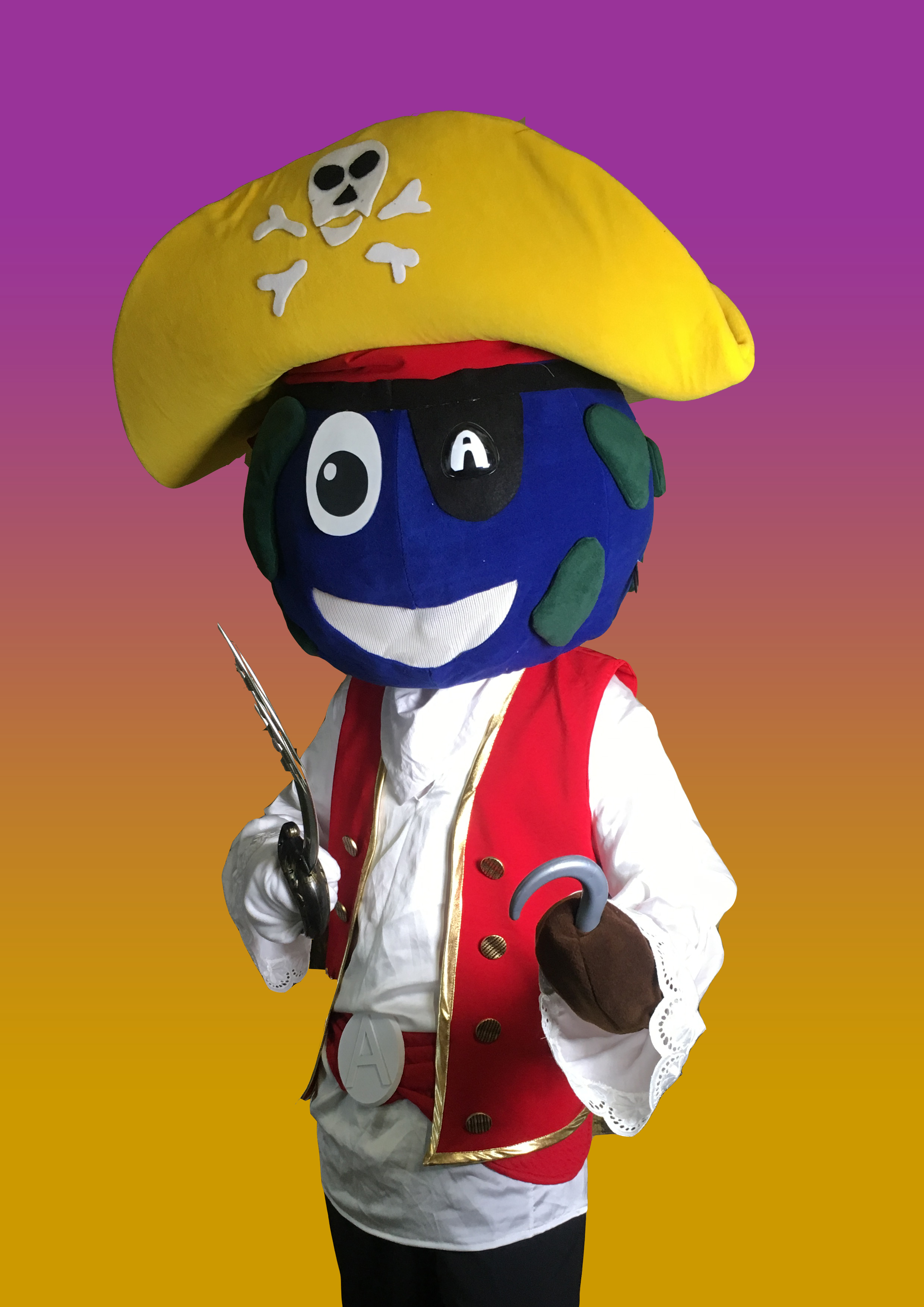 Kaptein Abloom (pirat) er Ablooms andre, nye personlighet som blir å se på festivaler fremover.