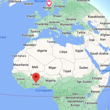 Ghana er et land i Afrika. Baba flyktet østover til landet Togo. I nord ligger Burkina Faso, og til vest er Elfenbenskysten.Foto: Skjermdump Google Maps.