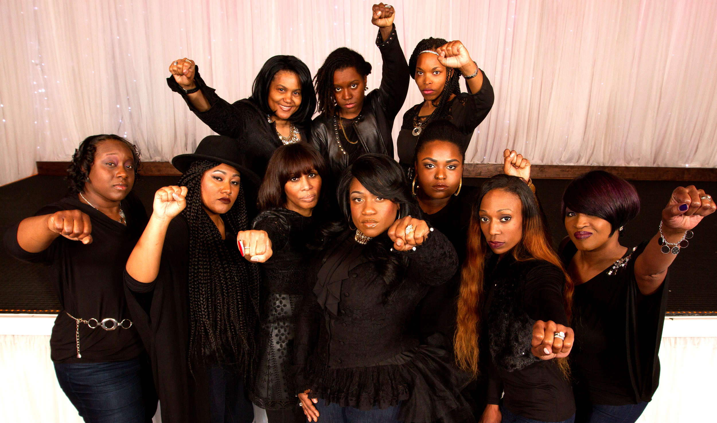 Sounds-of-Blackness-women-2016_fists.jpg