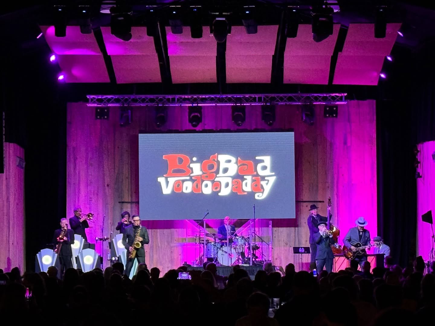 Colorado Springs knows how to party! Thanks for coming out last night! 💃🕺

#ColoradoSprings #bbvd #tour