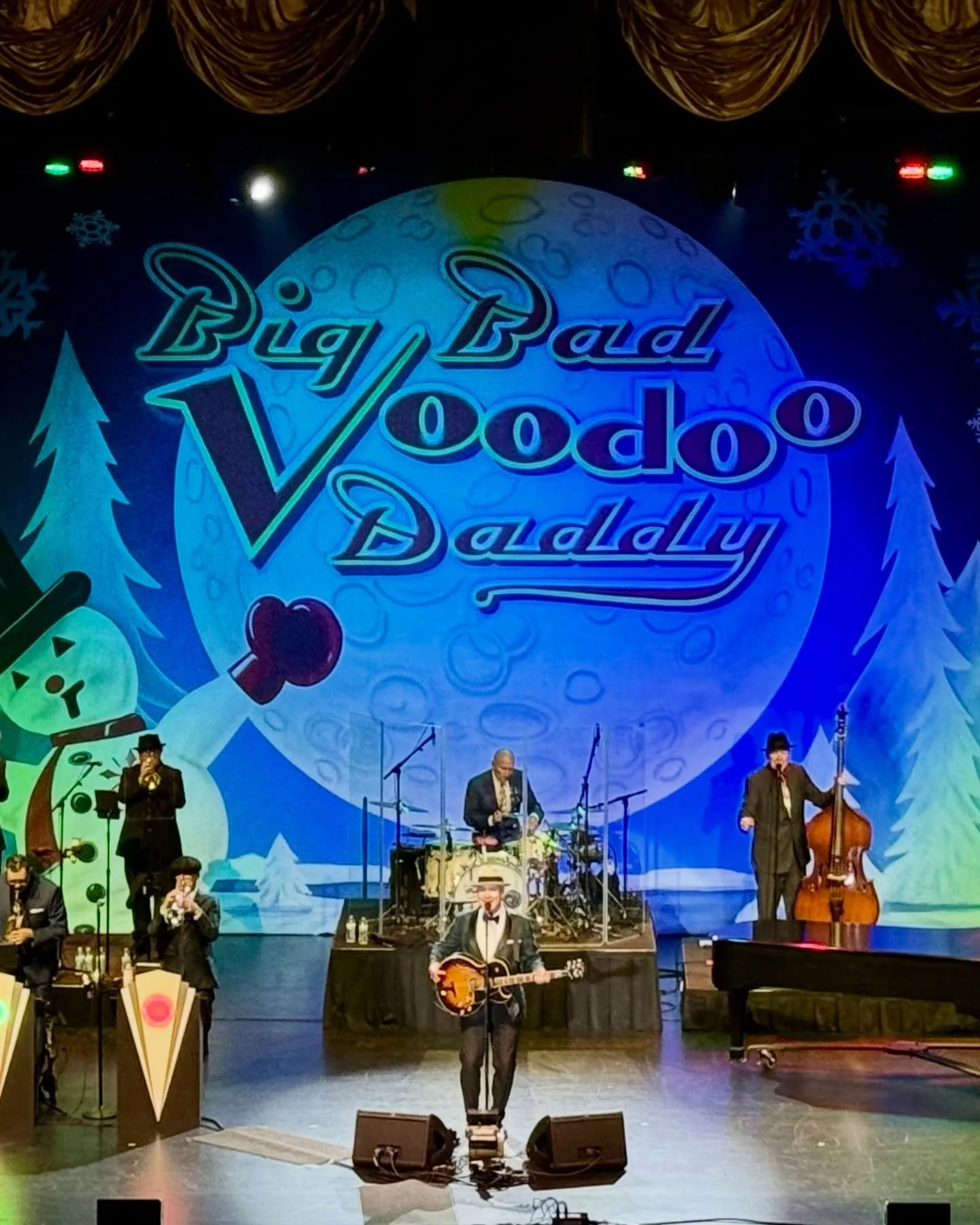 El Cajon 🎉 We danced the night away. Thank you for bringing the energy (and cake!) 🙌🏼

#ElCajon #BBVD #tour