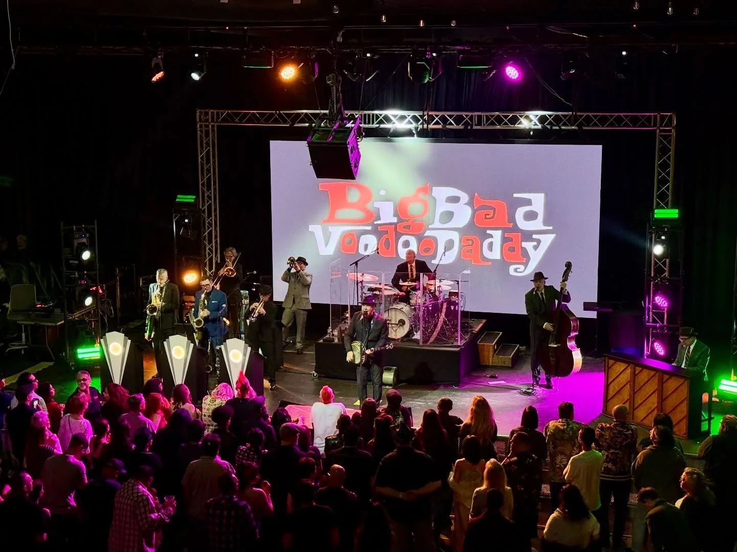 Garden Grove, CA - you sure know how to dance! 💃 Thank you for an incredible evening!! 

#BBVD #tour #GardenGrove