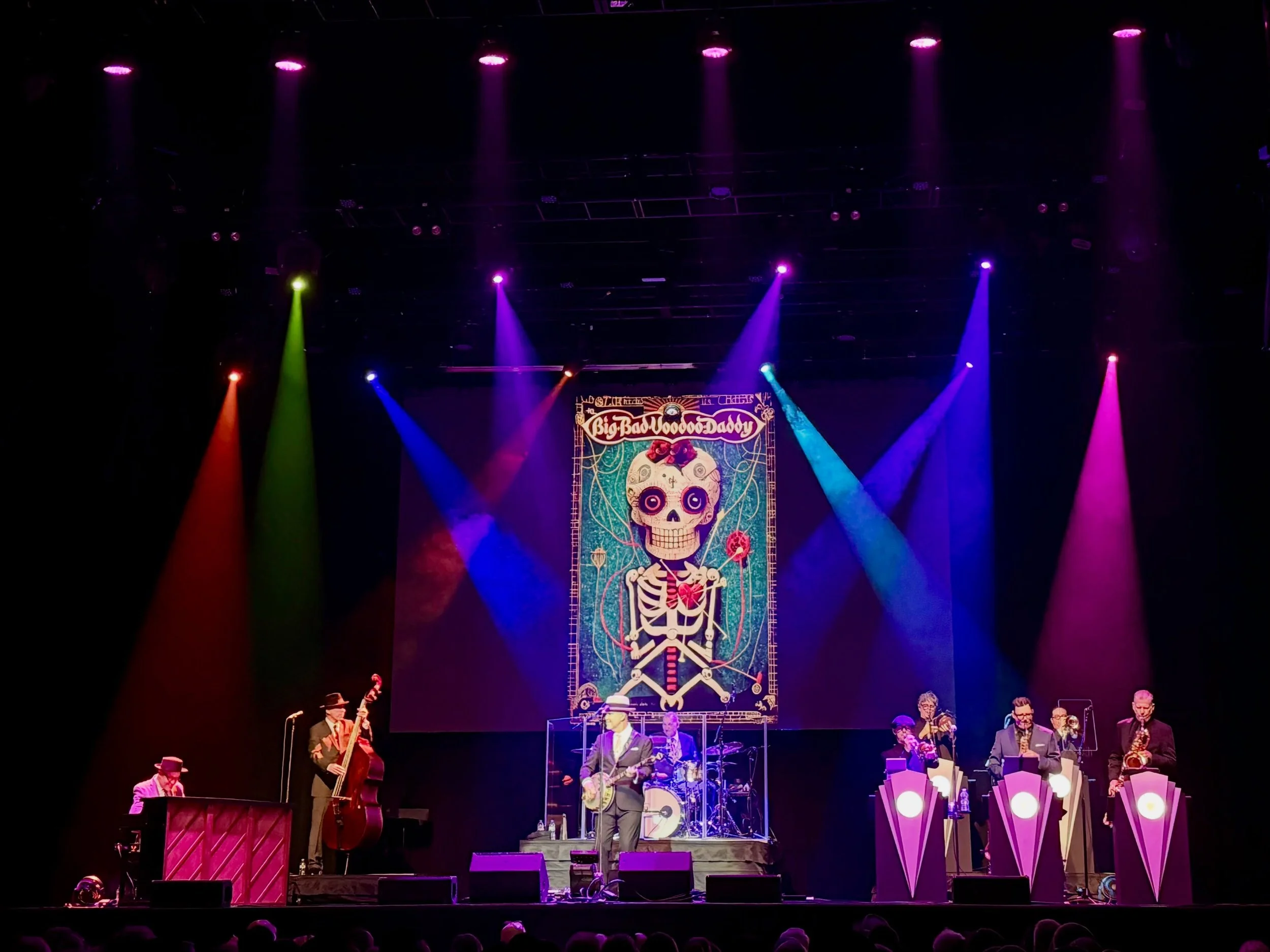 We had so much fun at the Wellmont Theater in Montclair, NJ! 🎶✨ 

#MontclairNJ #BBVD