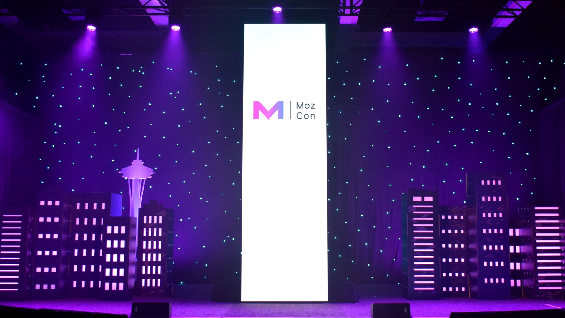 MozCon_2018_Stage.jpg