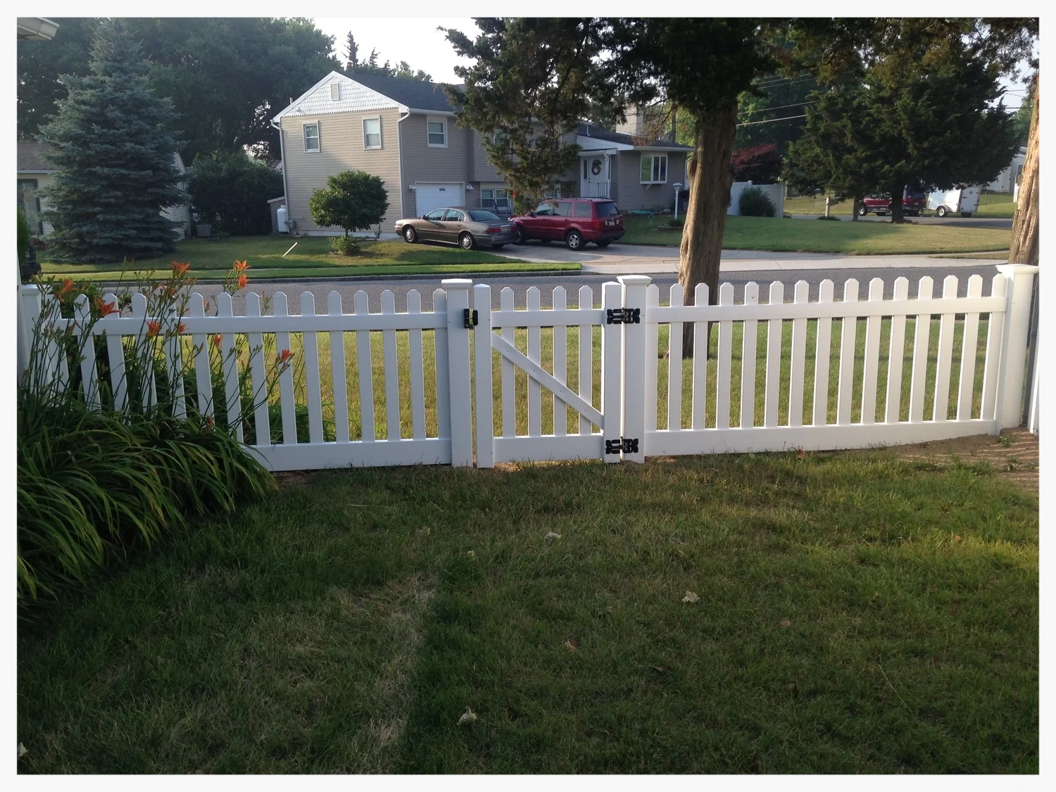 Vinyl Picket Fence