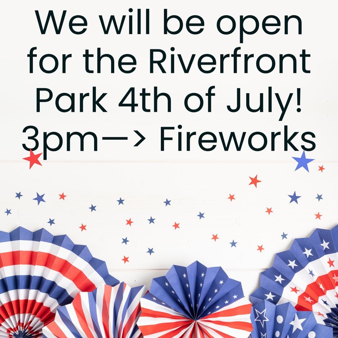 Today until 9 and Sunday 12-8. 🍔 🍺 💥 🍷 🍹 🍸 🌊 🇺🇸 Happy Fourth!
