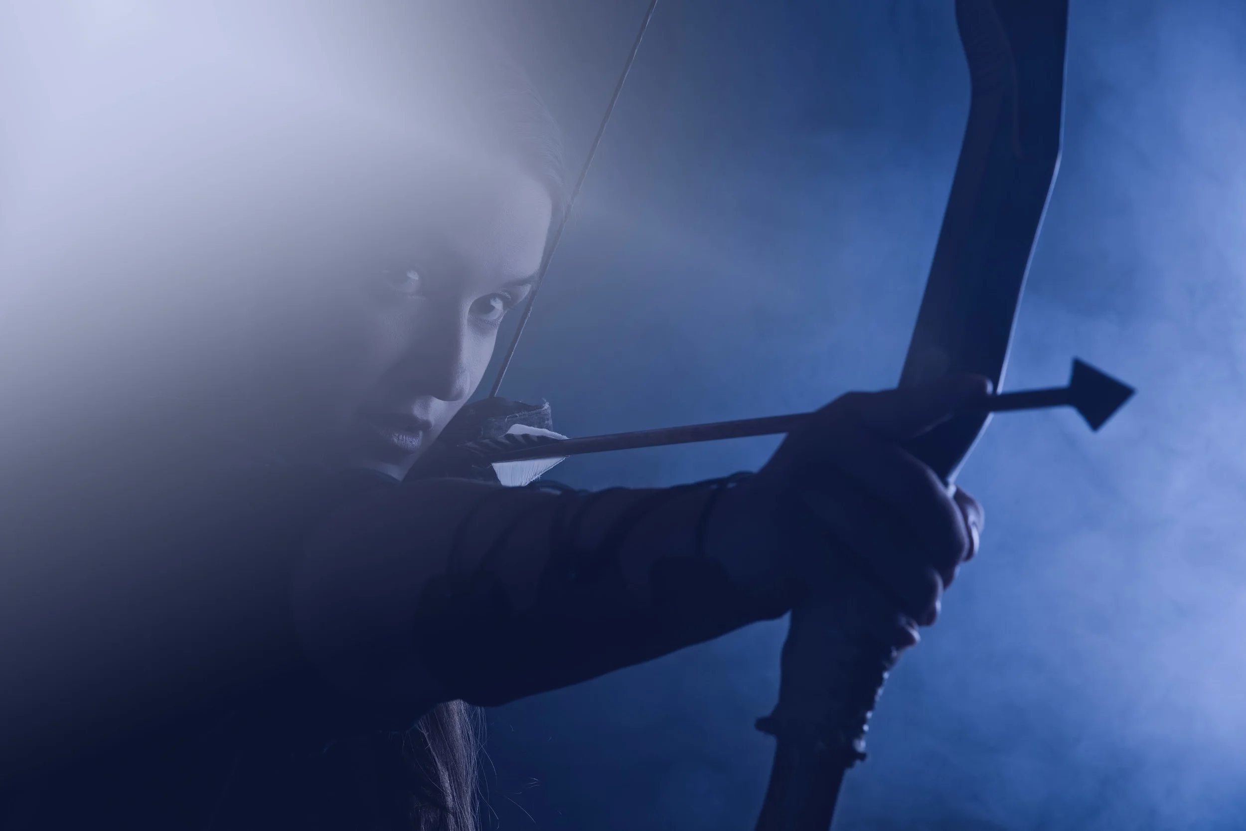 Archery woman flipped shadow 2.jpg