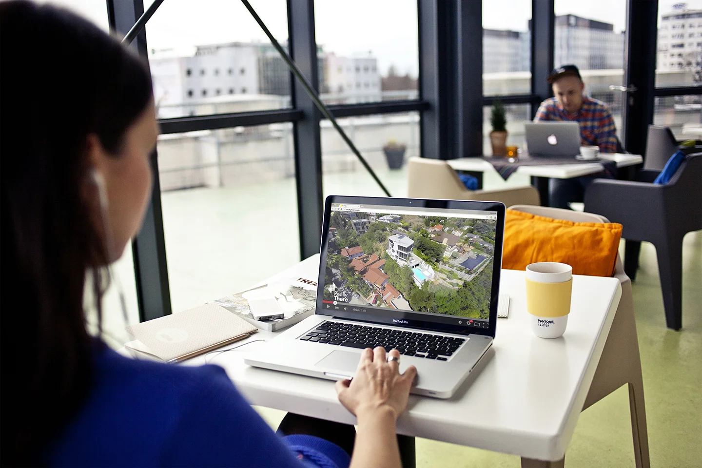 free-macbook-mockup.jpg