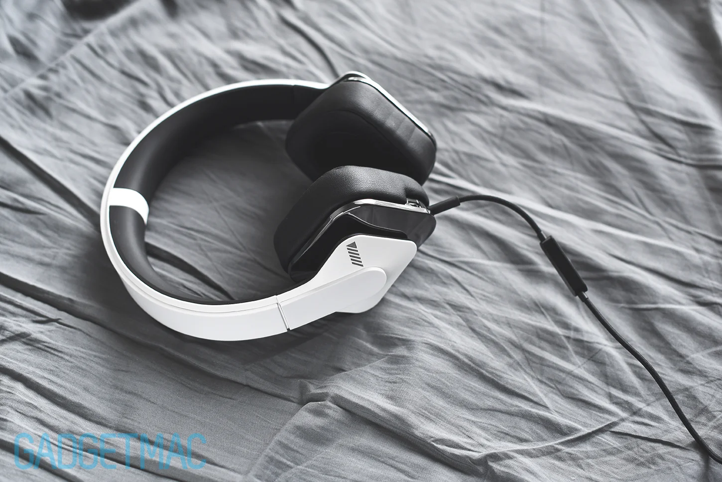 alpine-headphones-hero.jpg