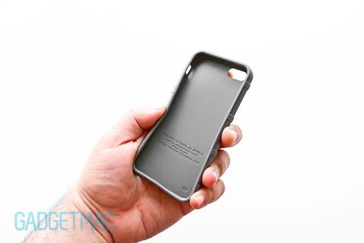 magpul_executive_field_case_for_iphone_5_5s_interior.jpg