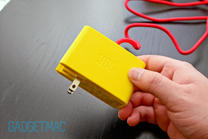 jbl_spark_power_adapter.jpg
