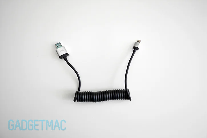 just_mobile_alucable_twist_lightning_connector_charge_sync_cable.jpg