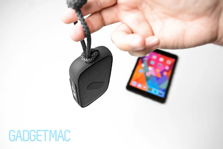 nudeaudio_super_m_portable_pocket_sized_bluetooth_speaker_grab_cord.jpg
