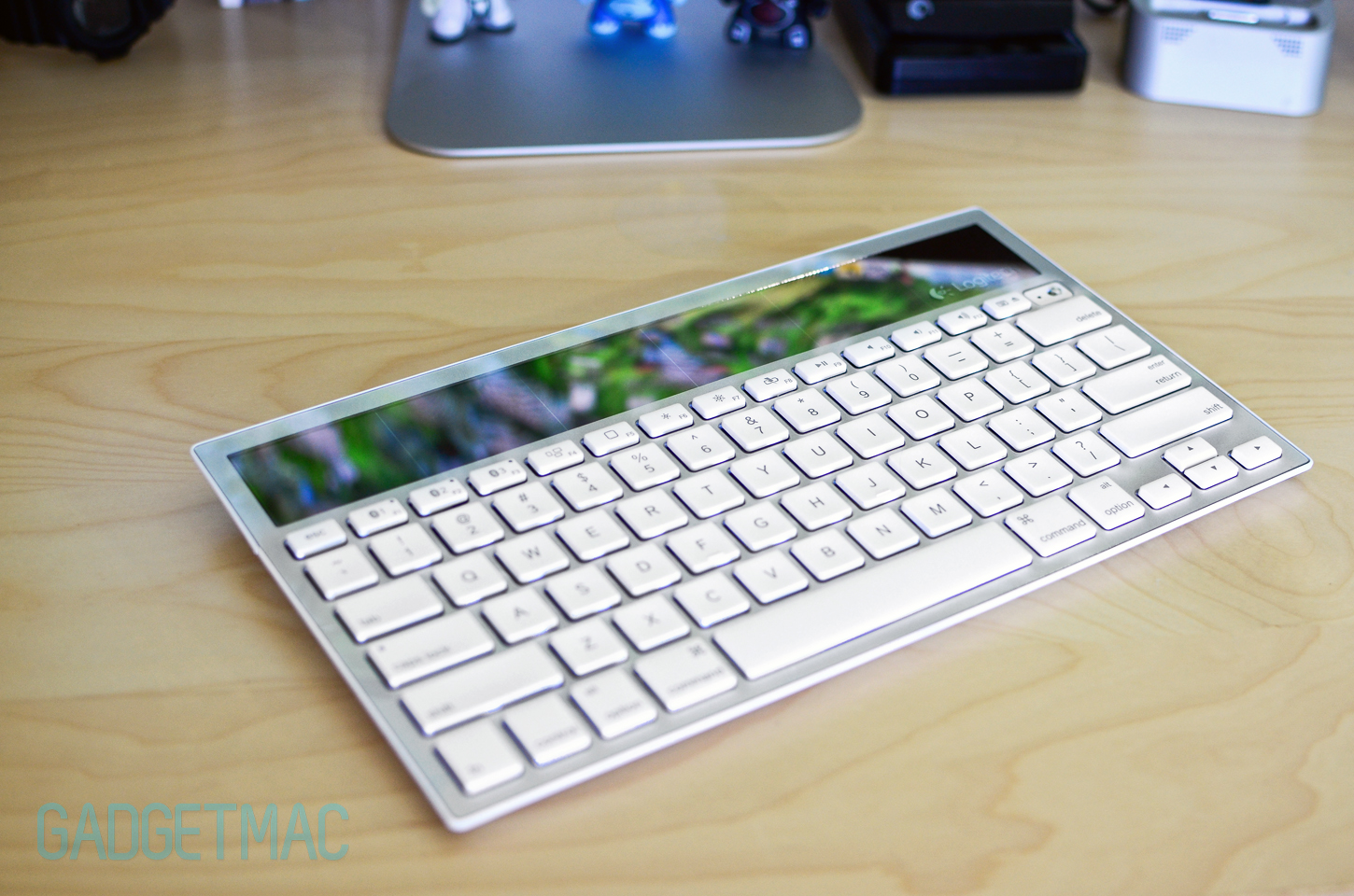 logitech_k760_bluetooth_mac_keyboard.jpg