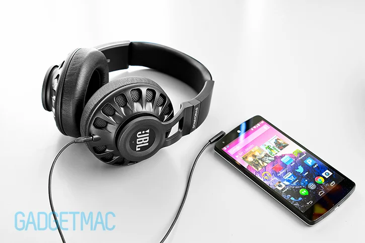 jbl_synchros_s700_headphones_4.jpg